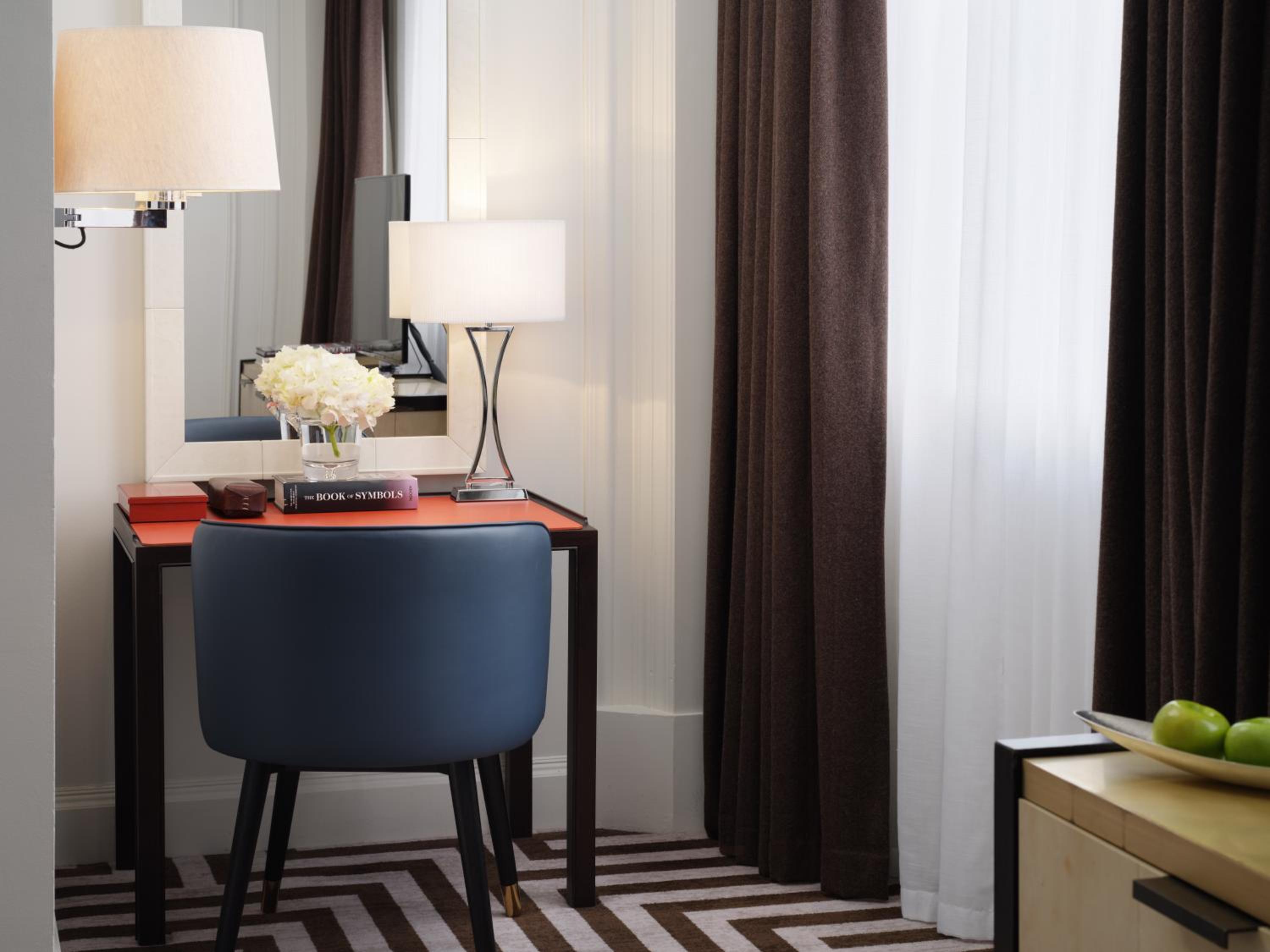Deluxe King Room photo 2
