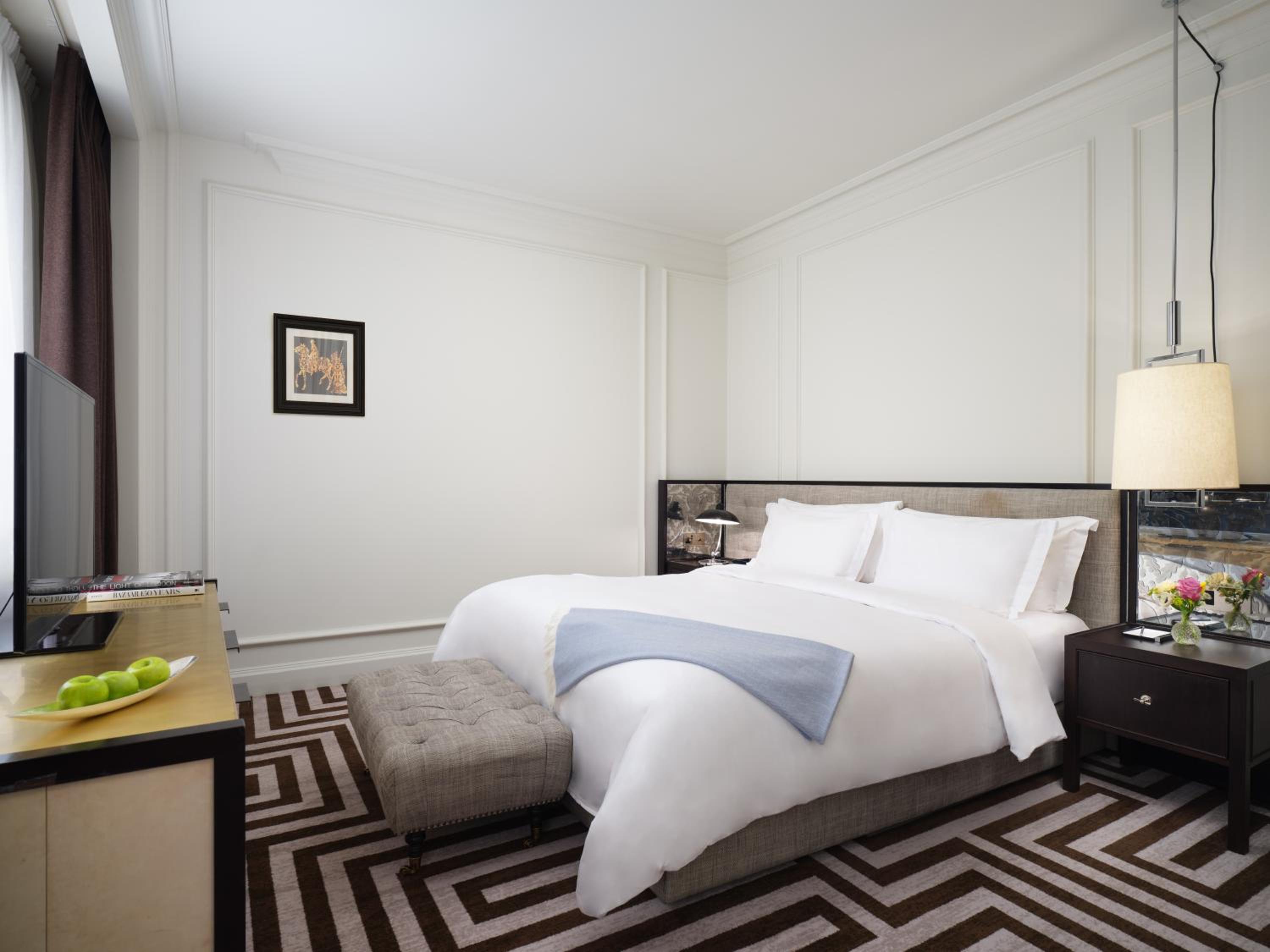 Deluxe King Room photo 1