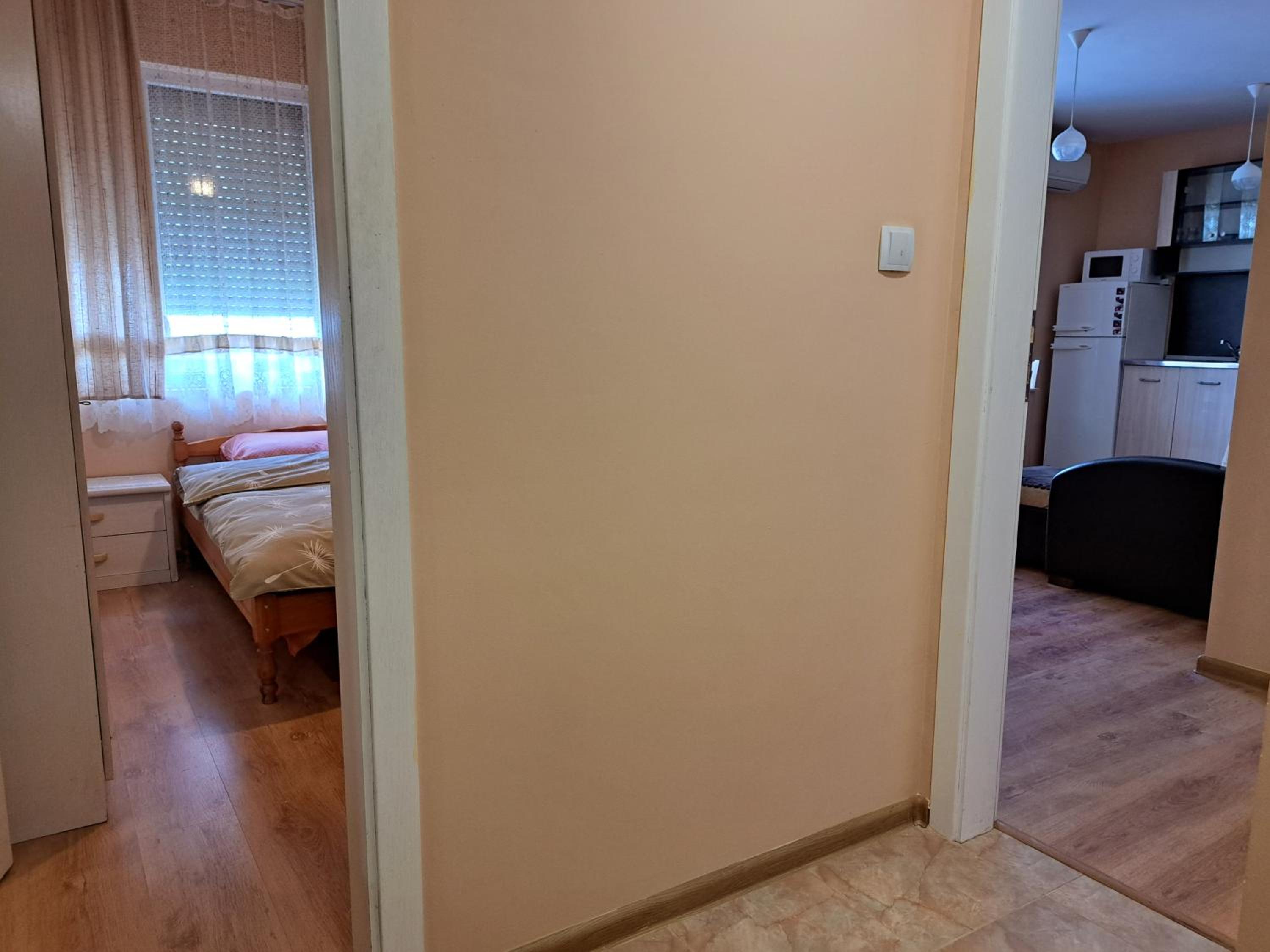 One-Bedroom Apartment - Photo 14