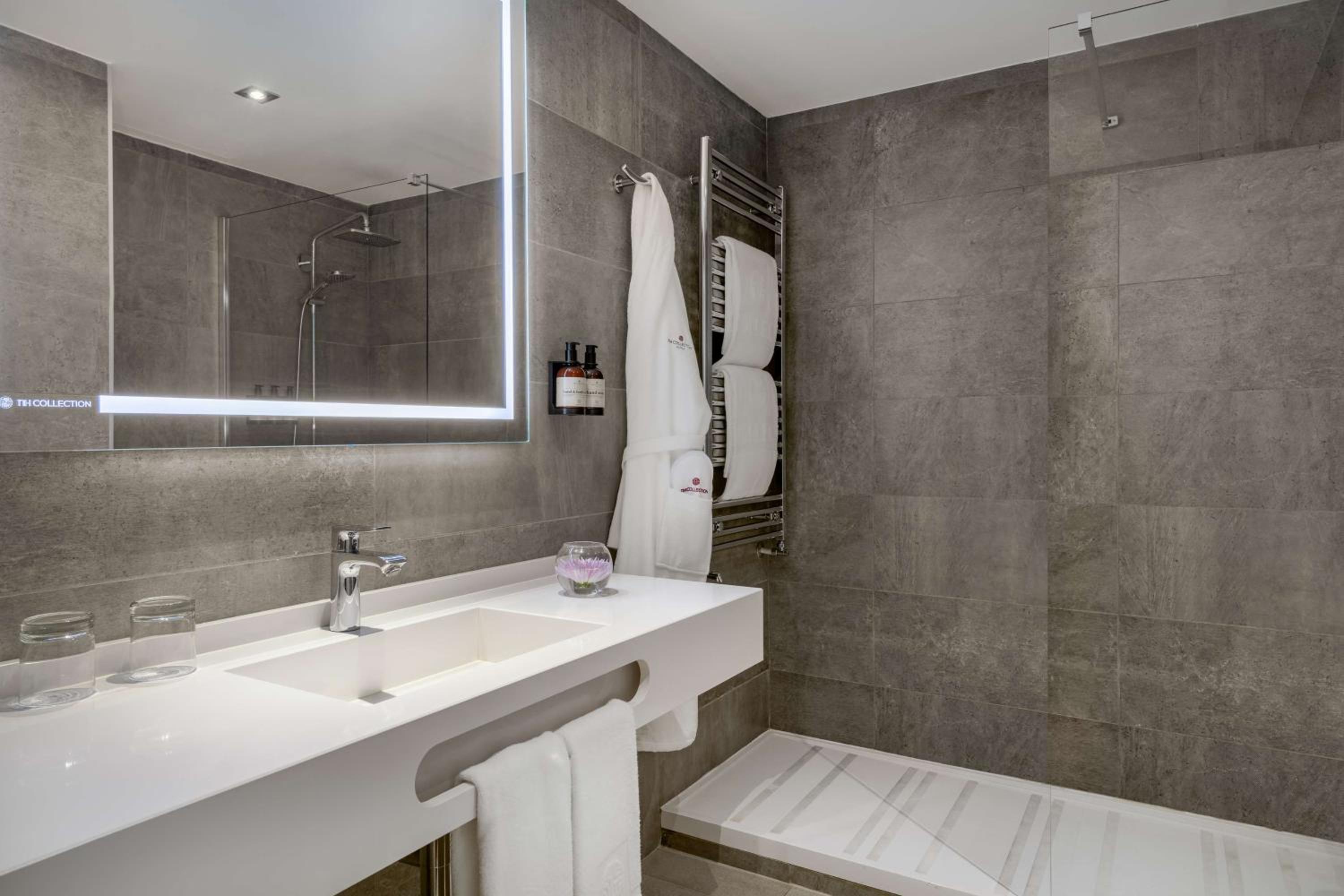 Superior Double or Twin Room - Photo 4