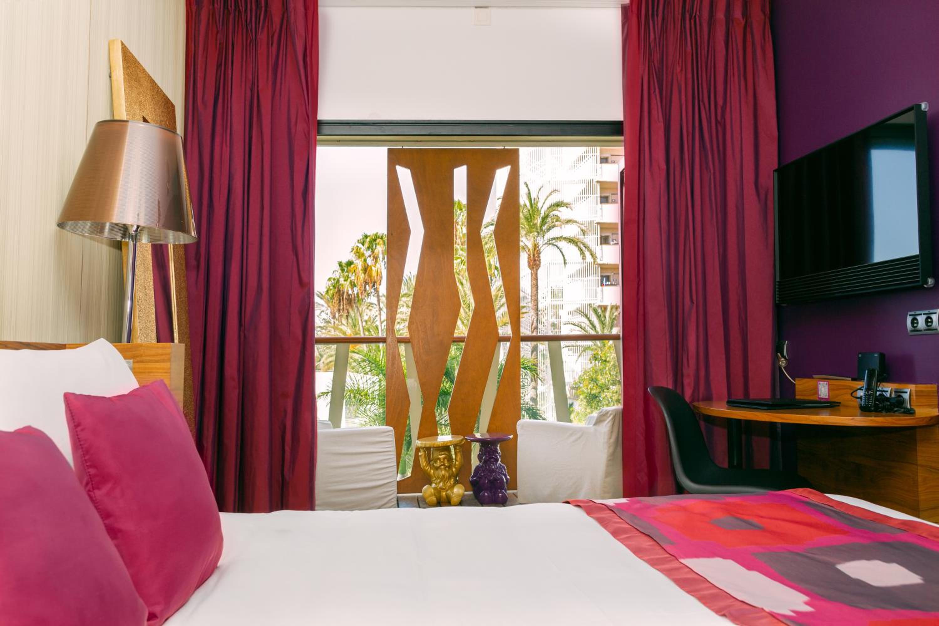 Deluxe Double Room with Garden View - Photo 5