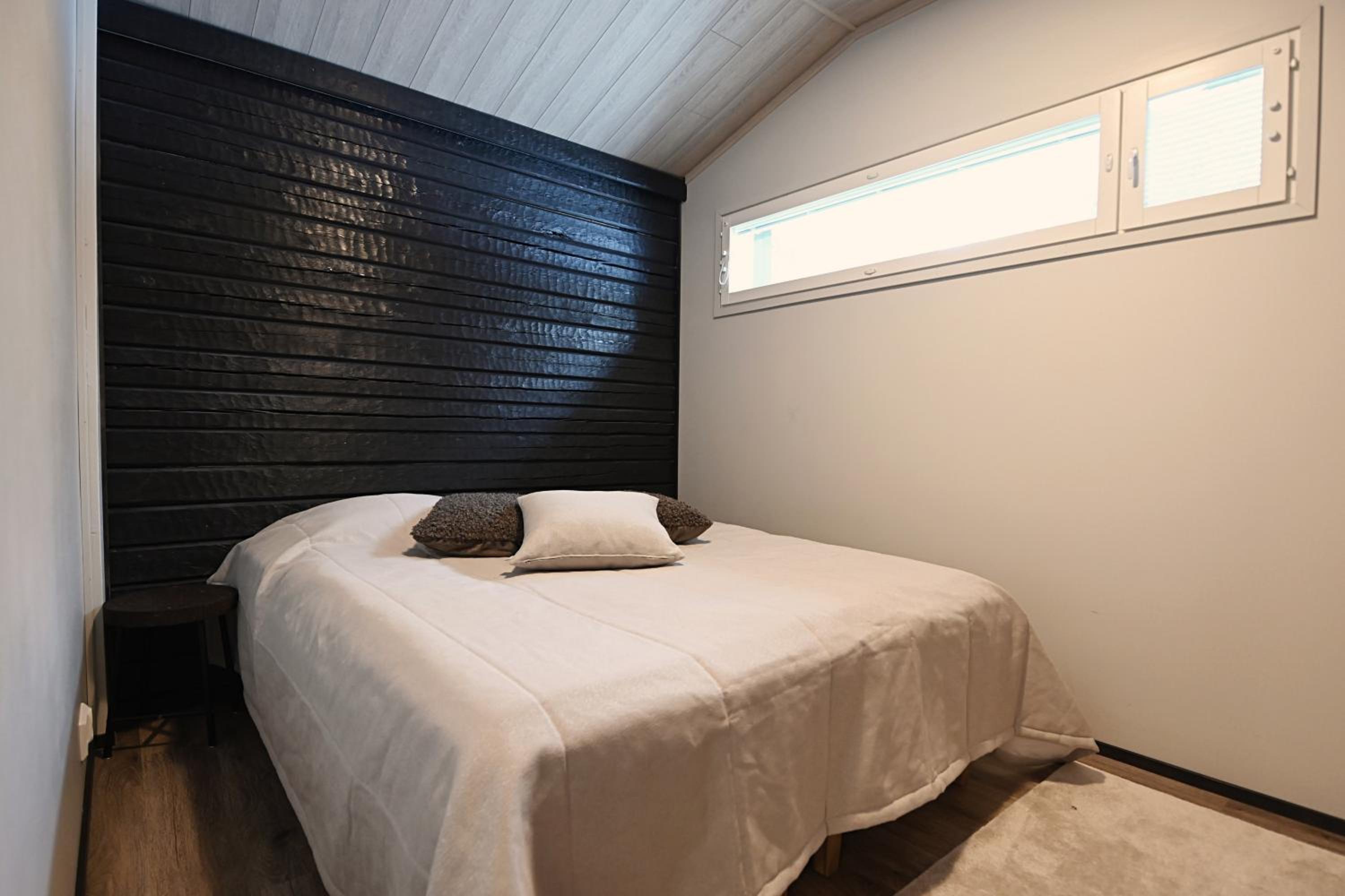 Three-Bedroom House - Photo 1