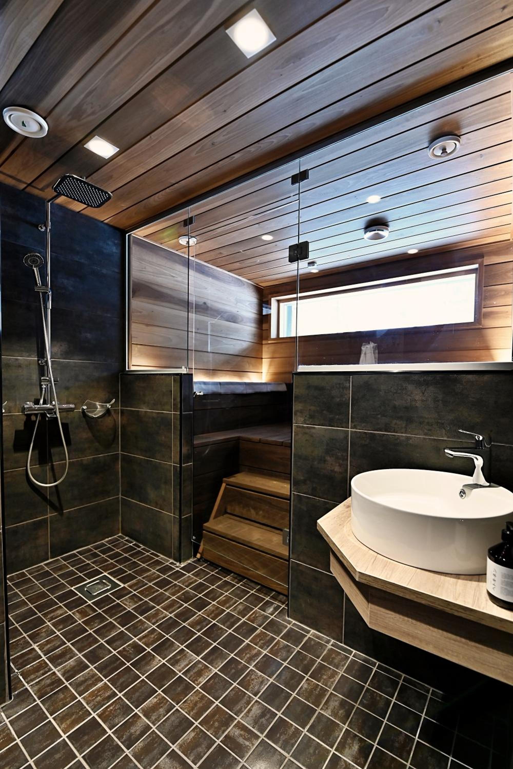 Three-Bedroom House - Photo 26