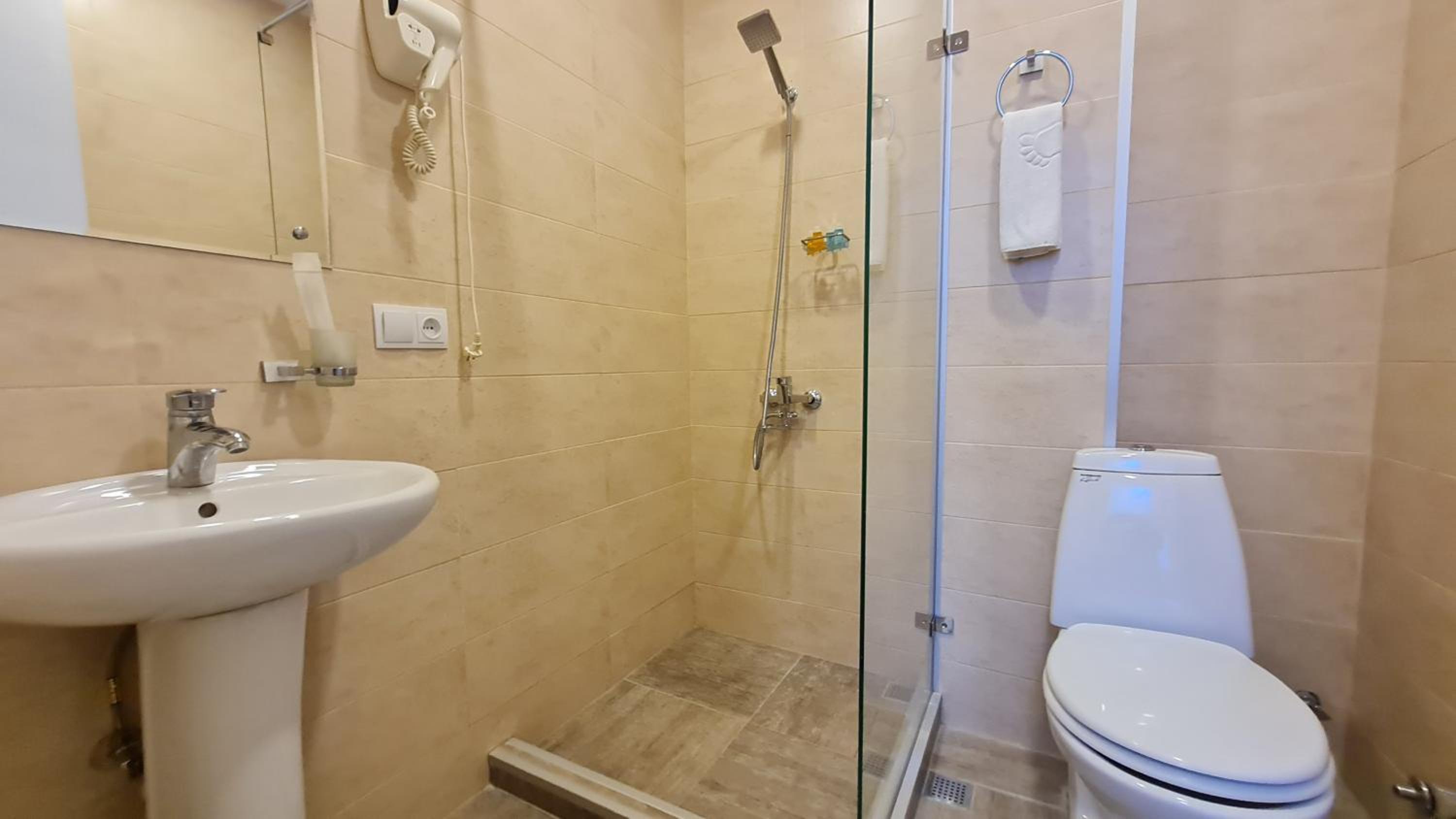 Budget Double Room photo 2