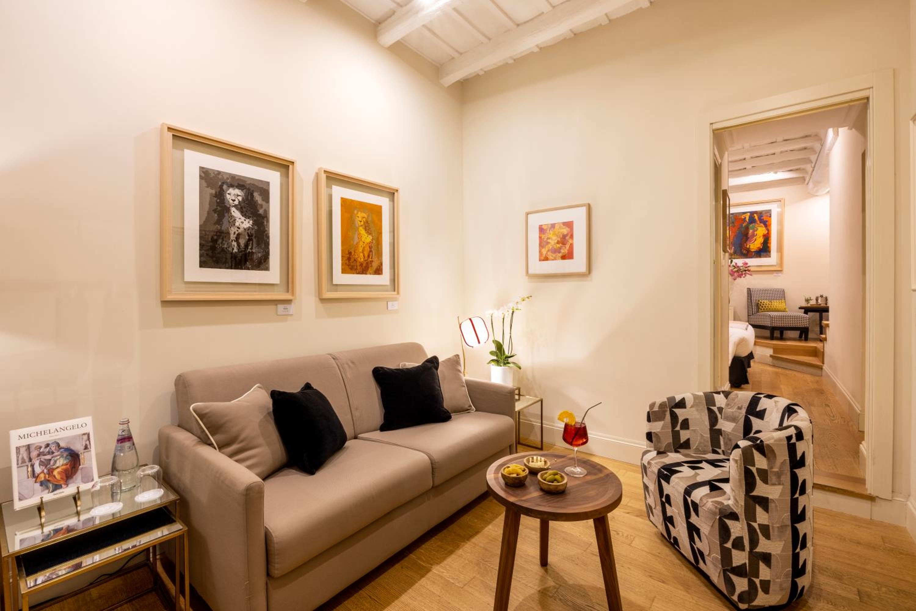 Suite - Dependence photo 2
