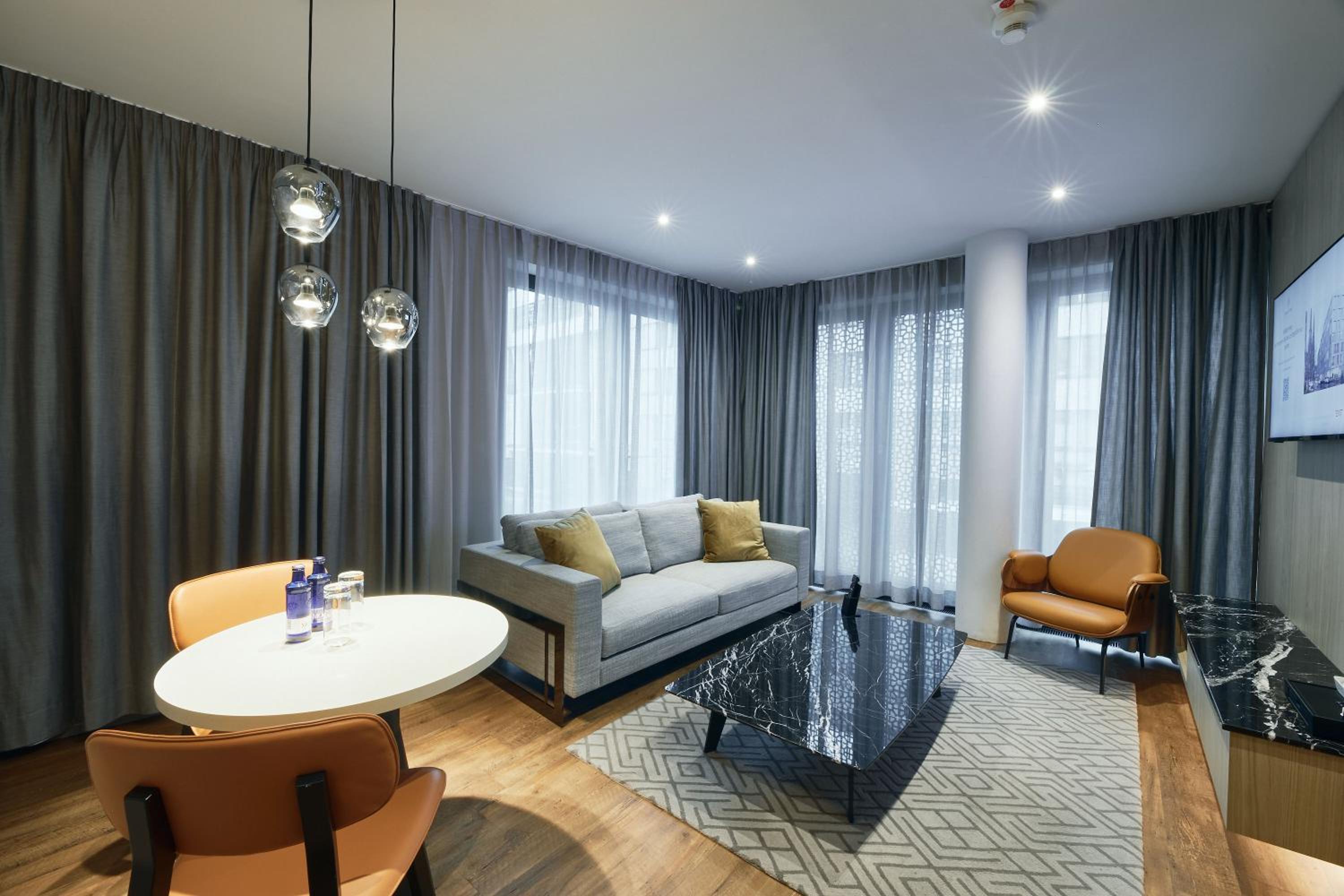 Superior Suite - Photo 2
