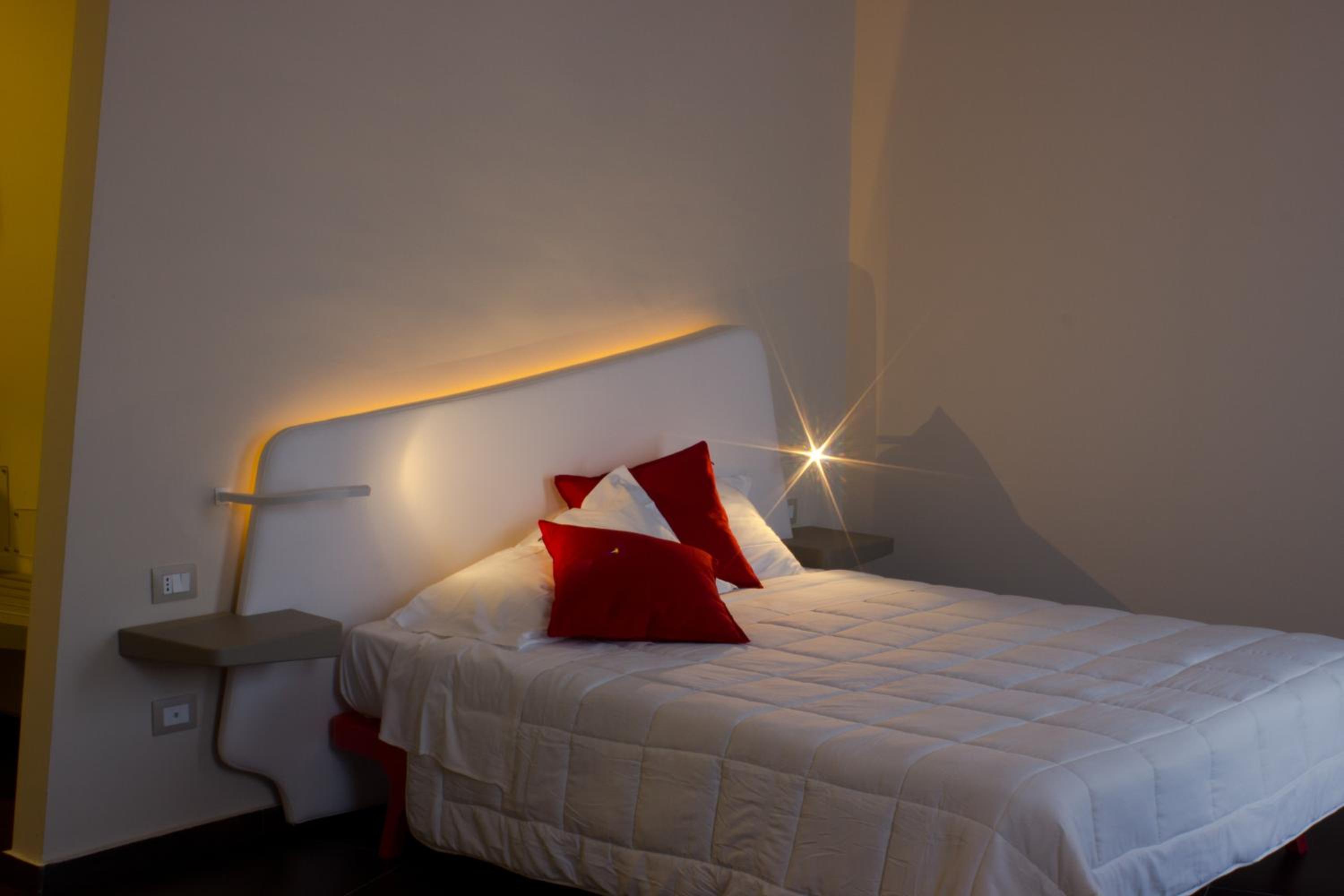 Superior Room with 2 Double Beds - Photo 8