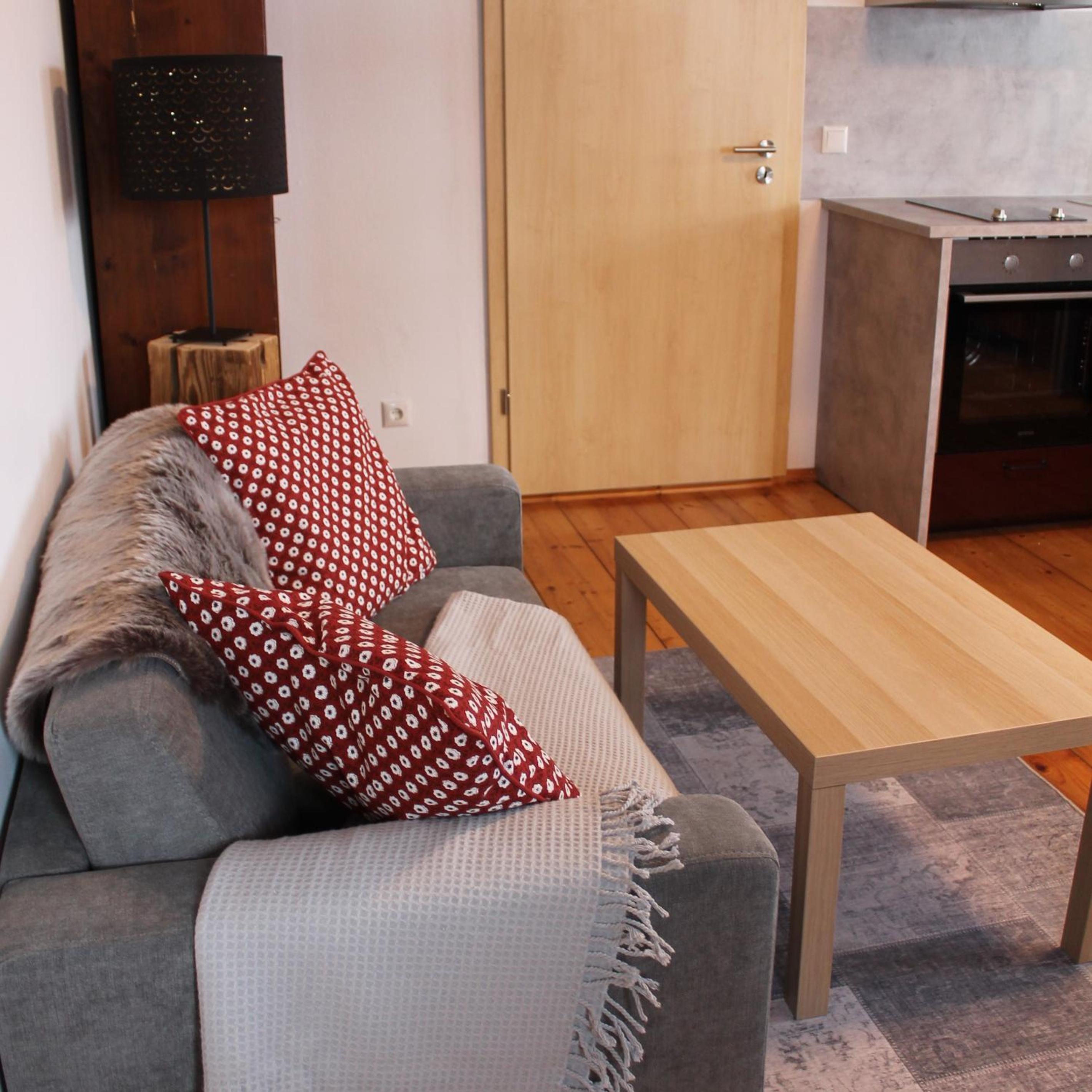 One-Bedroom Apartment photo 1