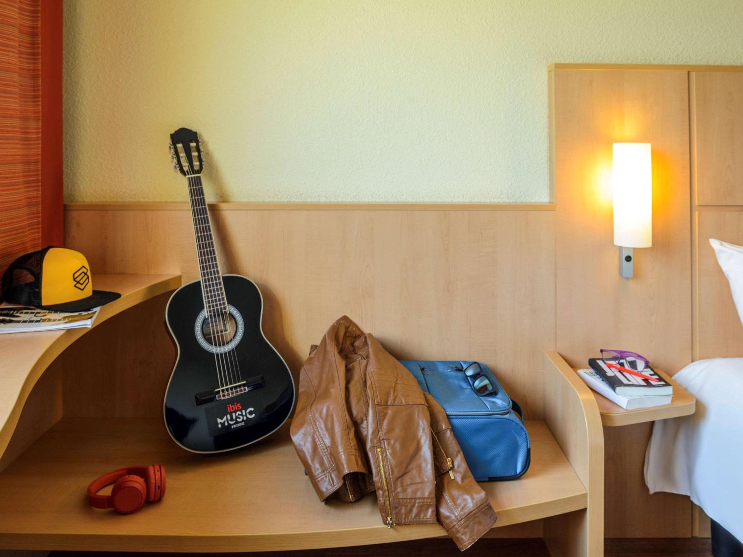 Standard Room with 1 Double Bed - Photo 13