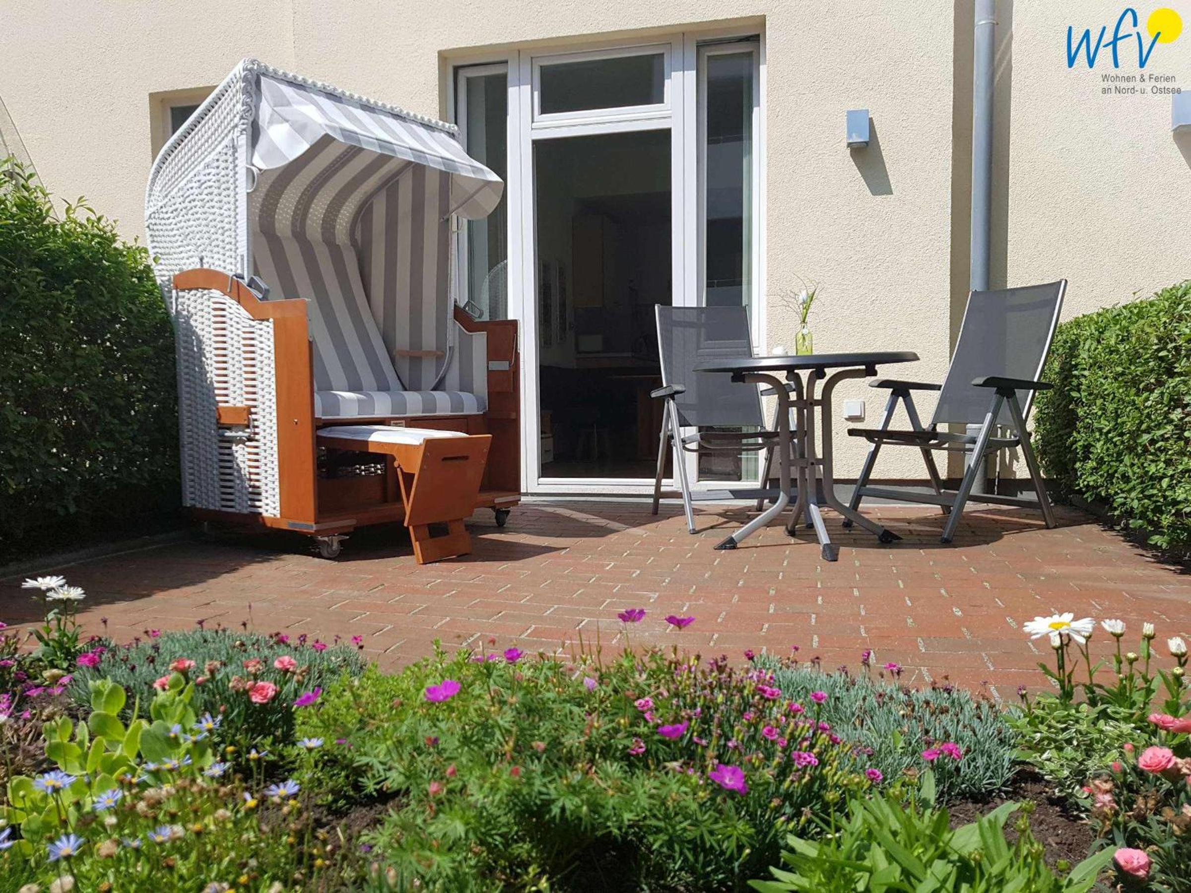 Apartment with Terrace photo 1