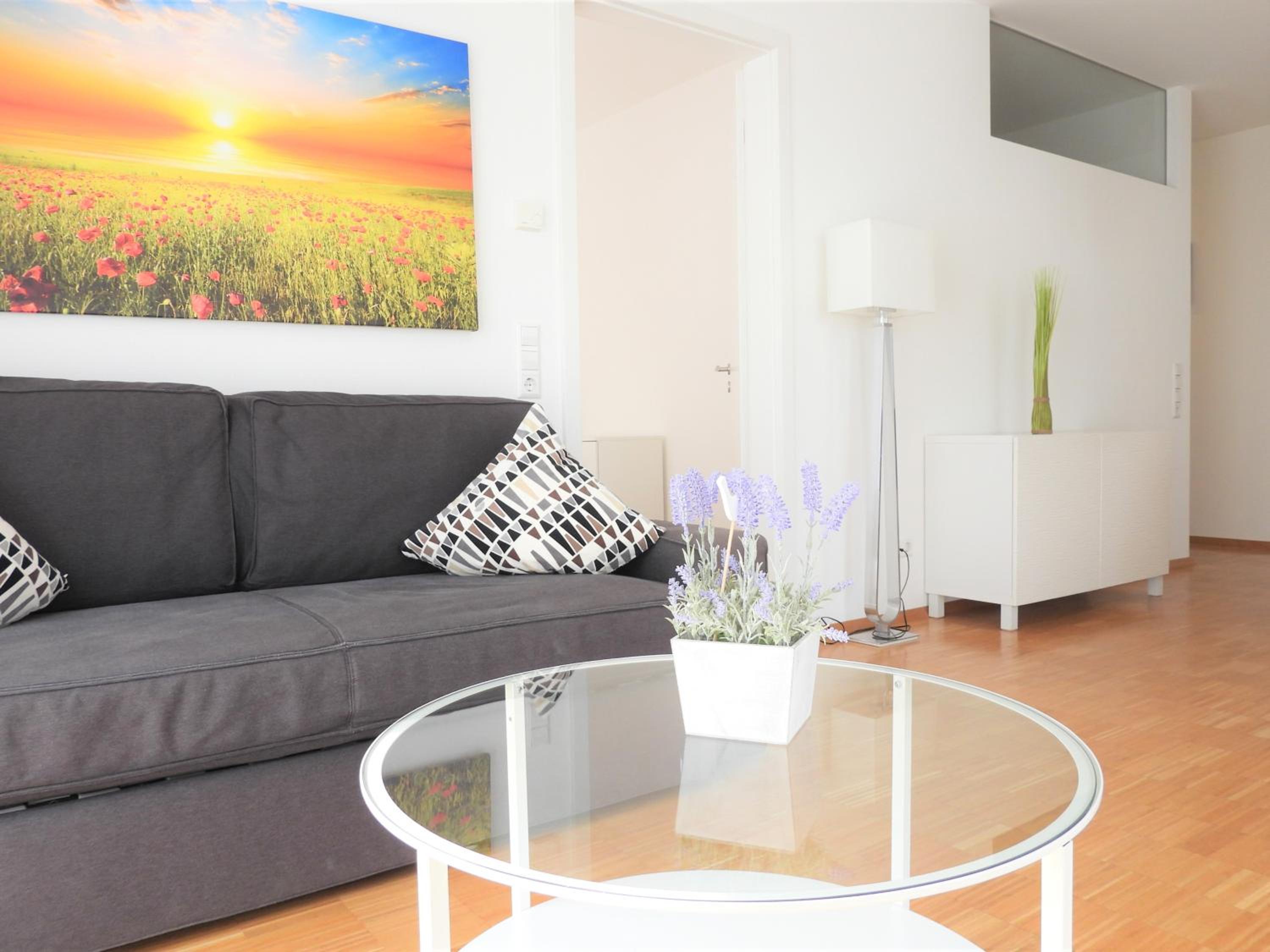 One-Bedroom Apartment E3