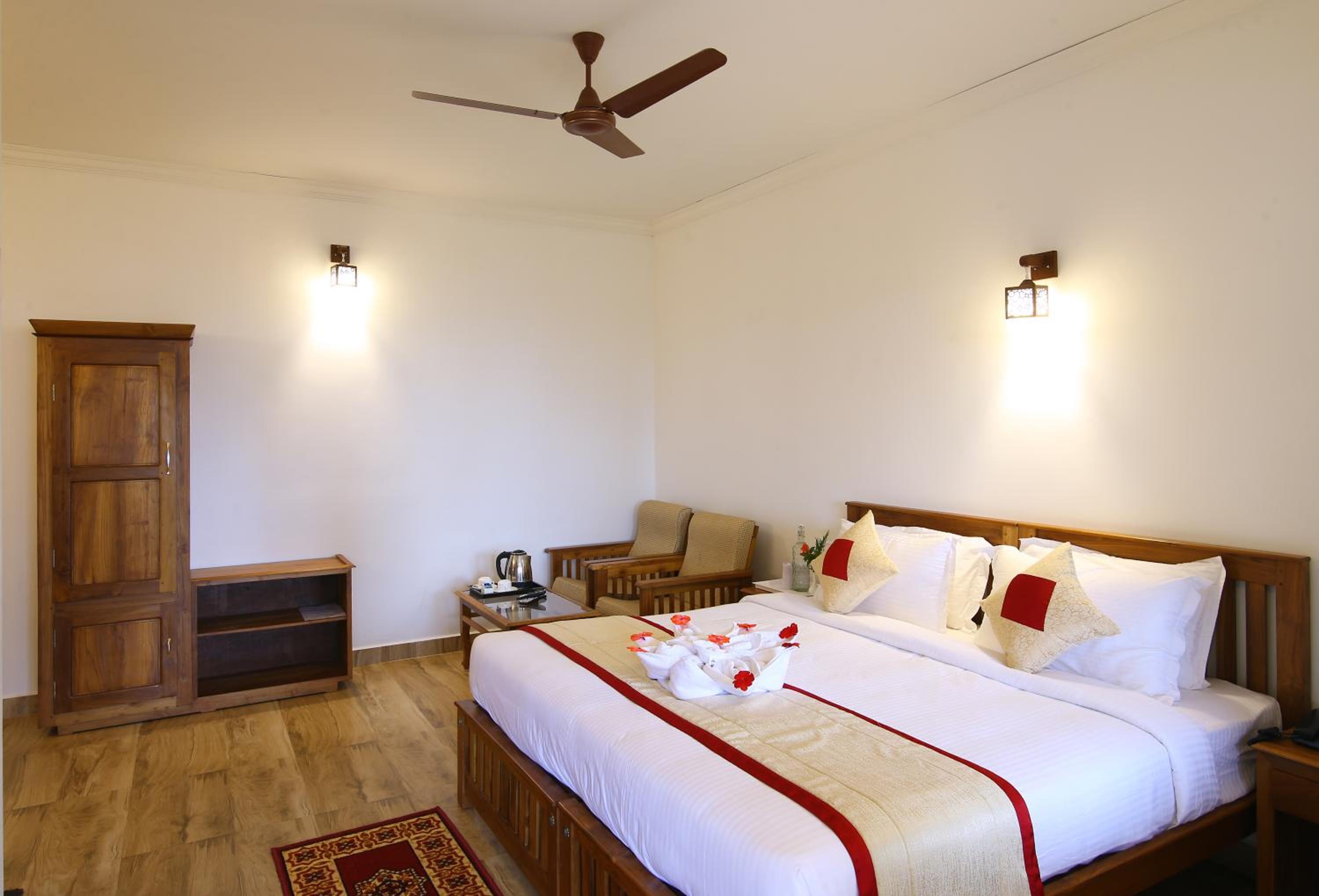 Double or Twin Room with Balcony - Photo 34