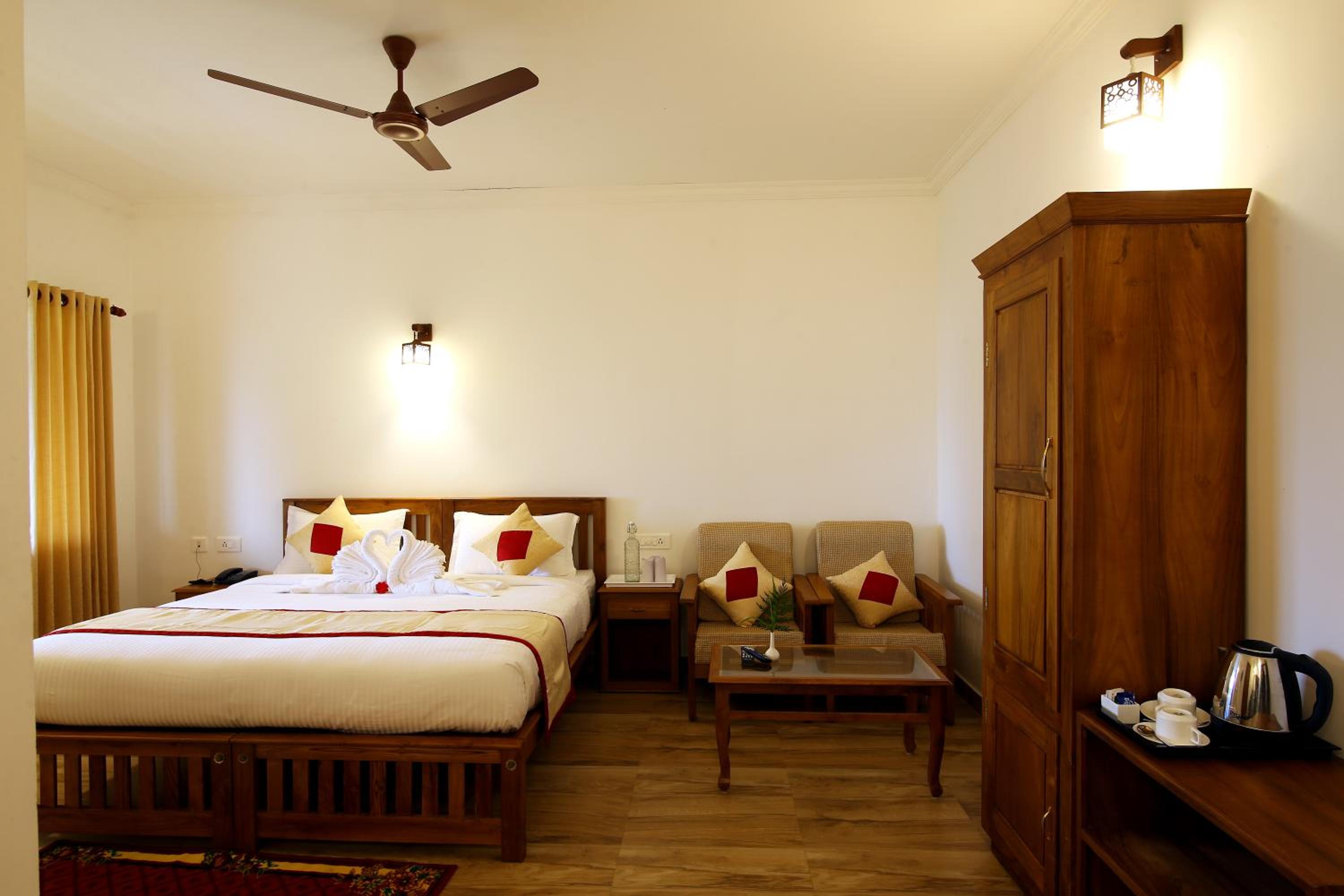 Double or Twin Room with Balcony - Photo 29
