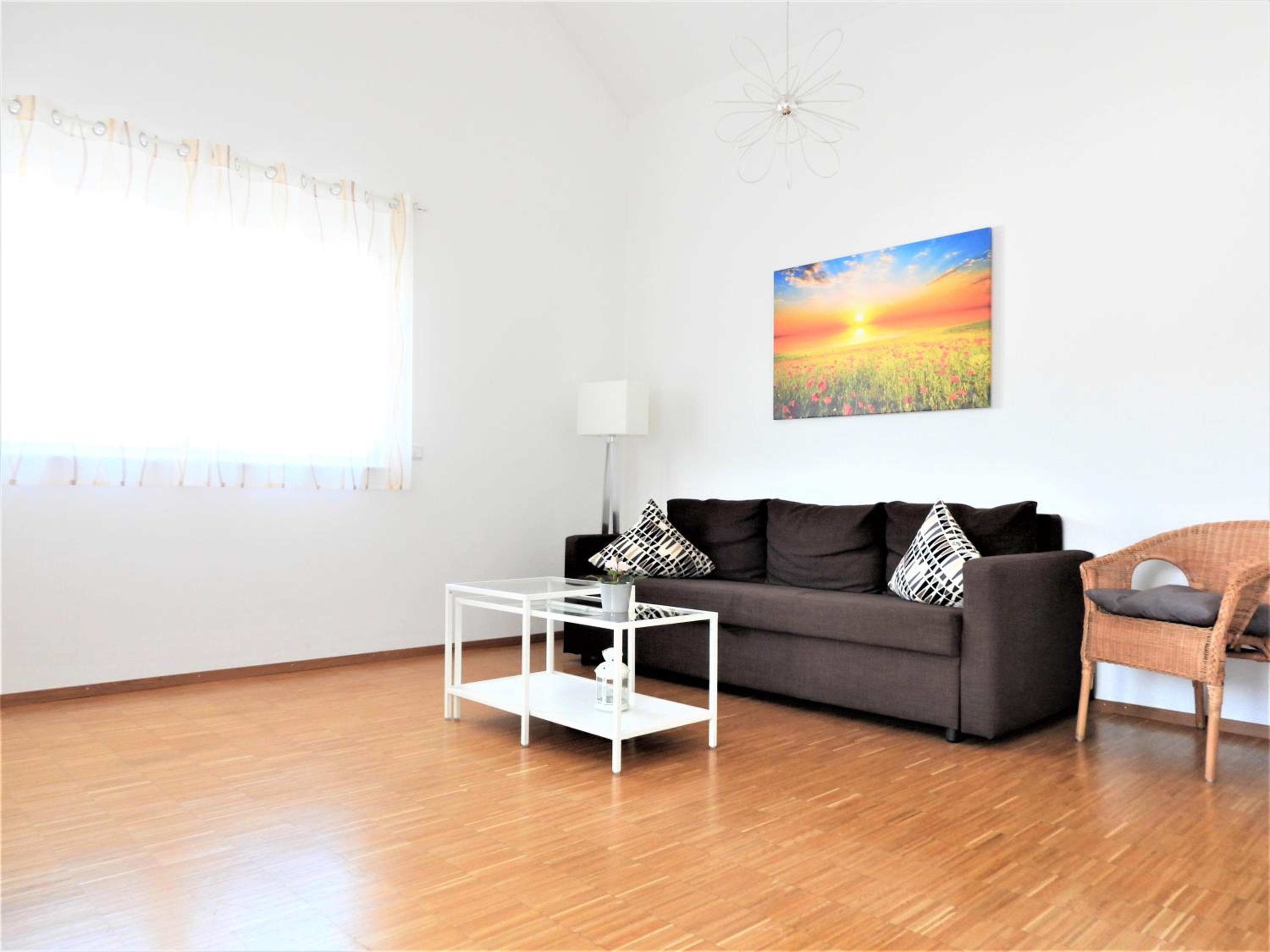 One-Bedroom Apartment E7