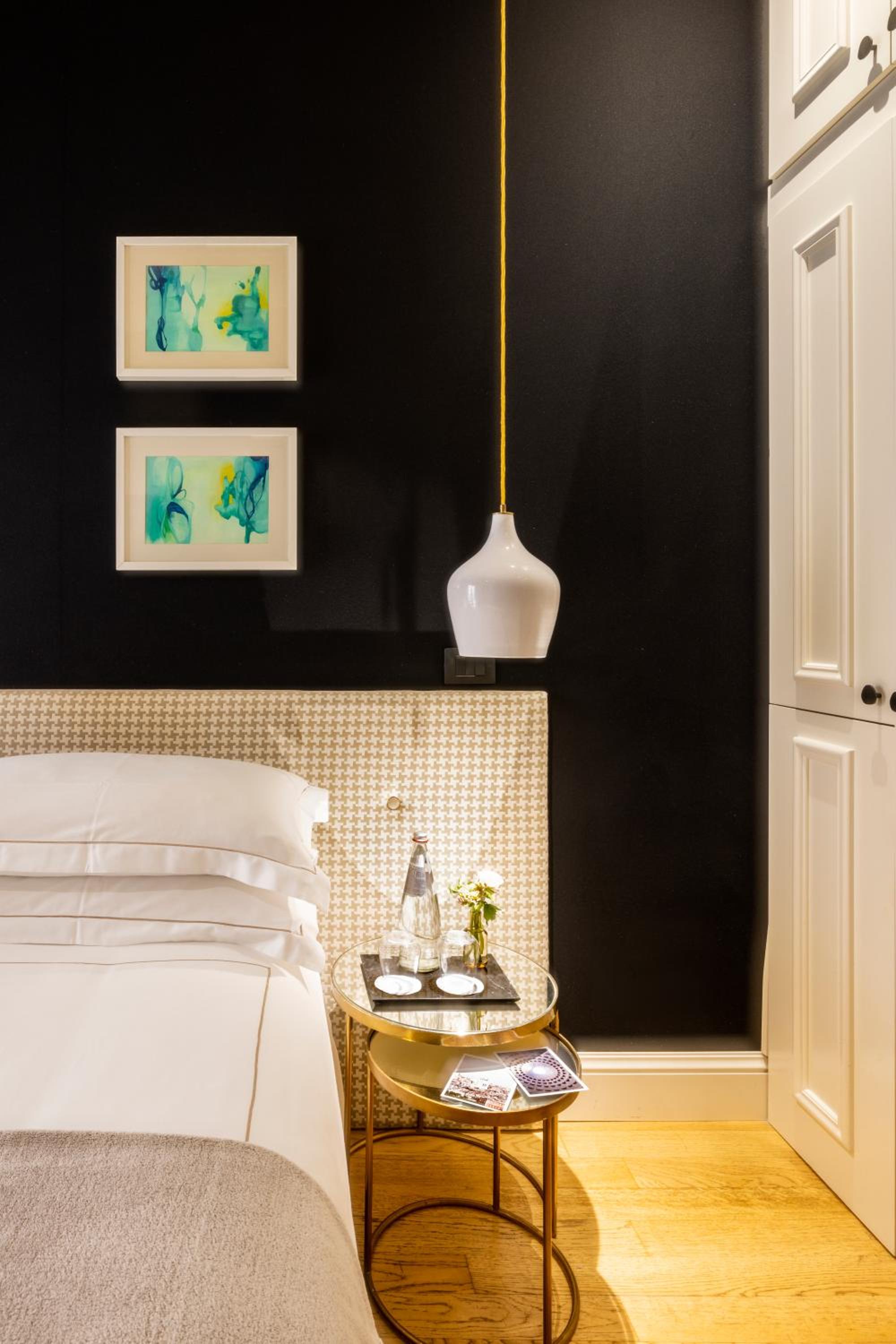 Small Double Room photo 2