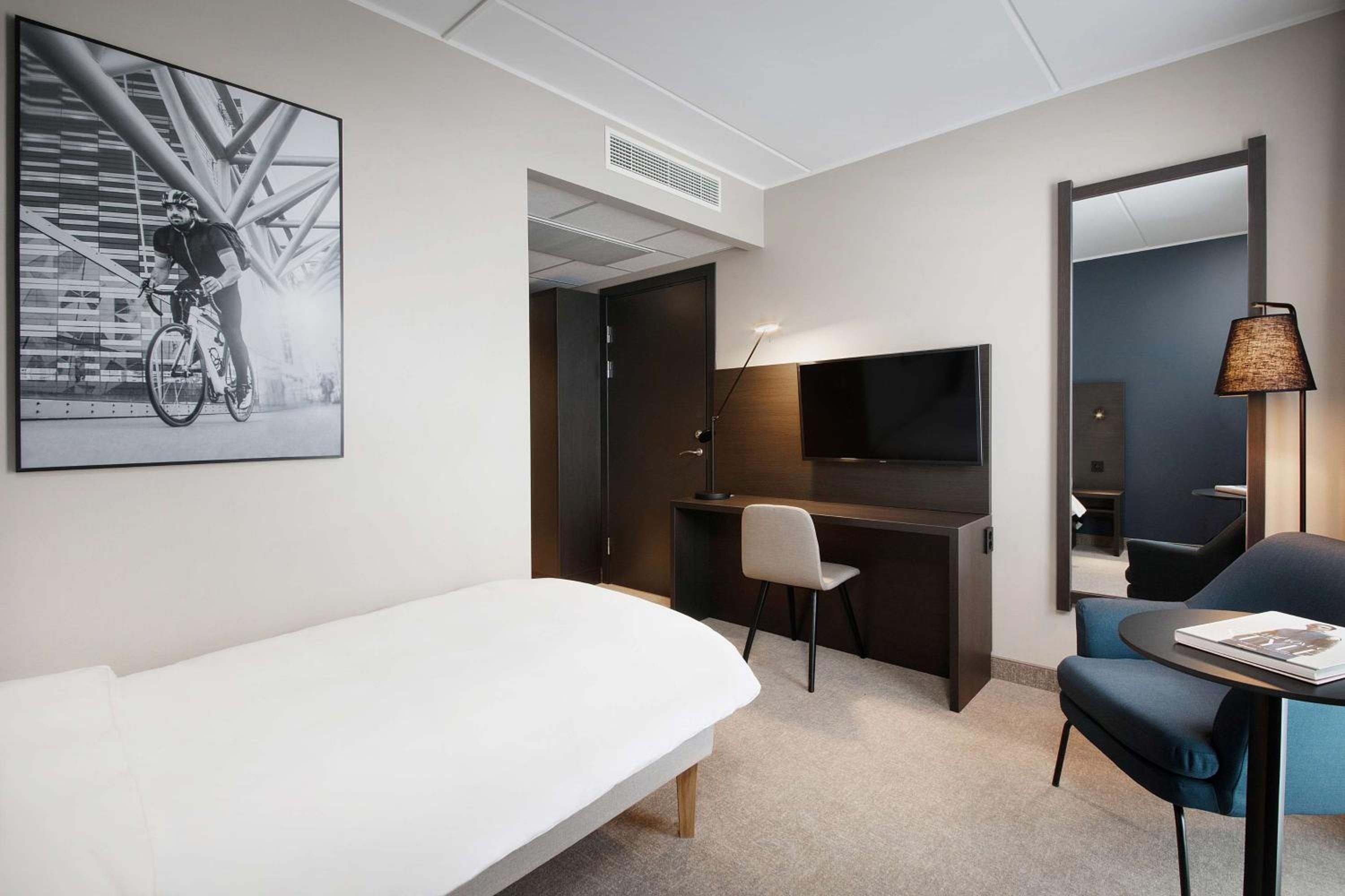 Single Room - Photo 2