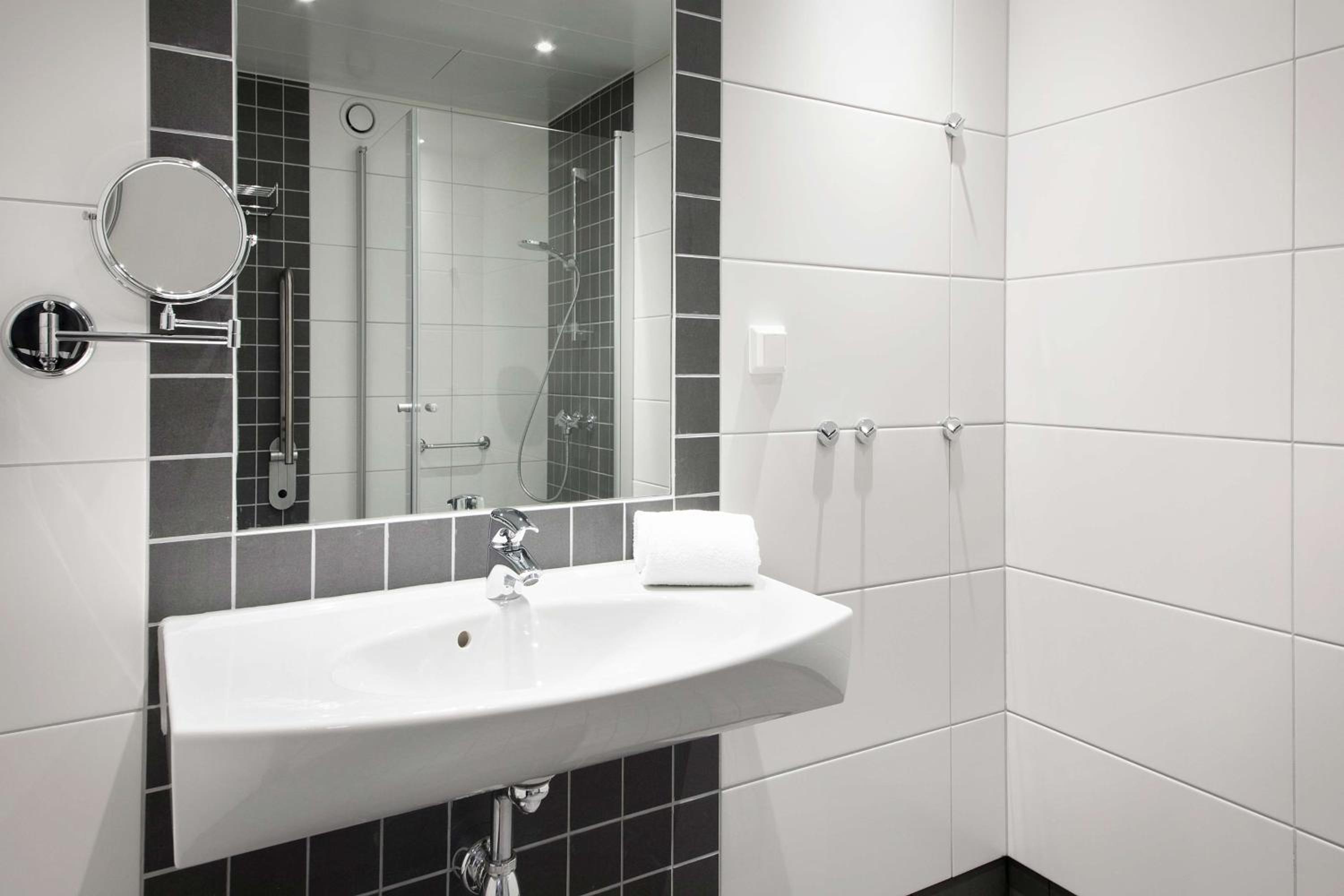 Standard Room - Photo 10