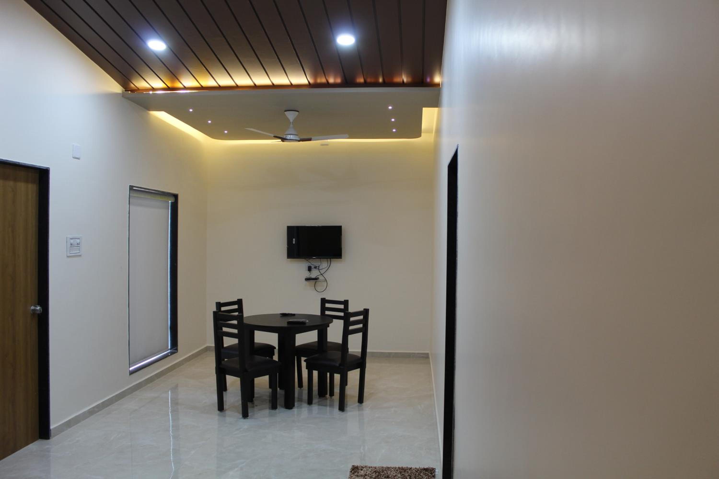 Suite - Photo 4