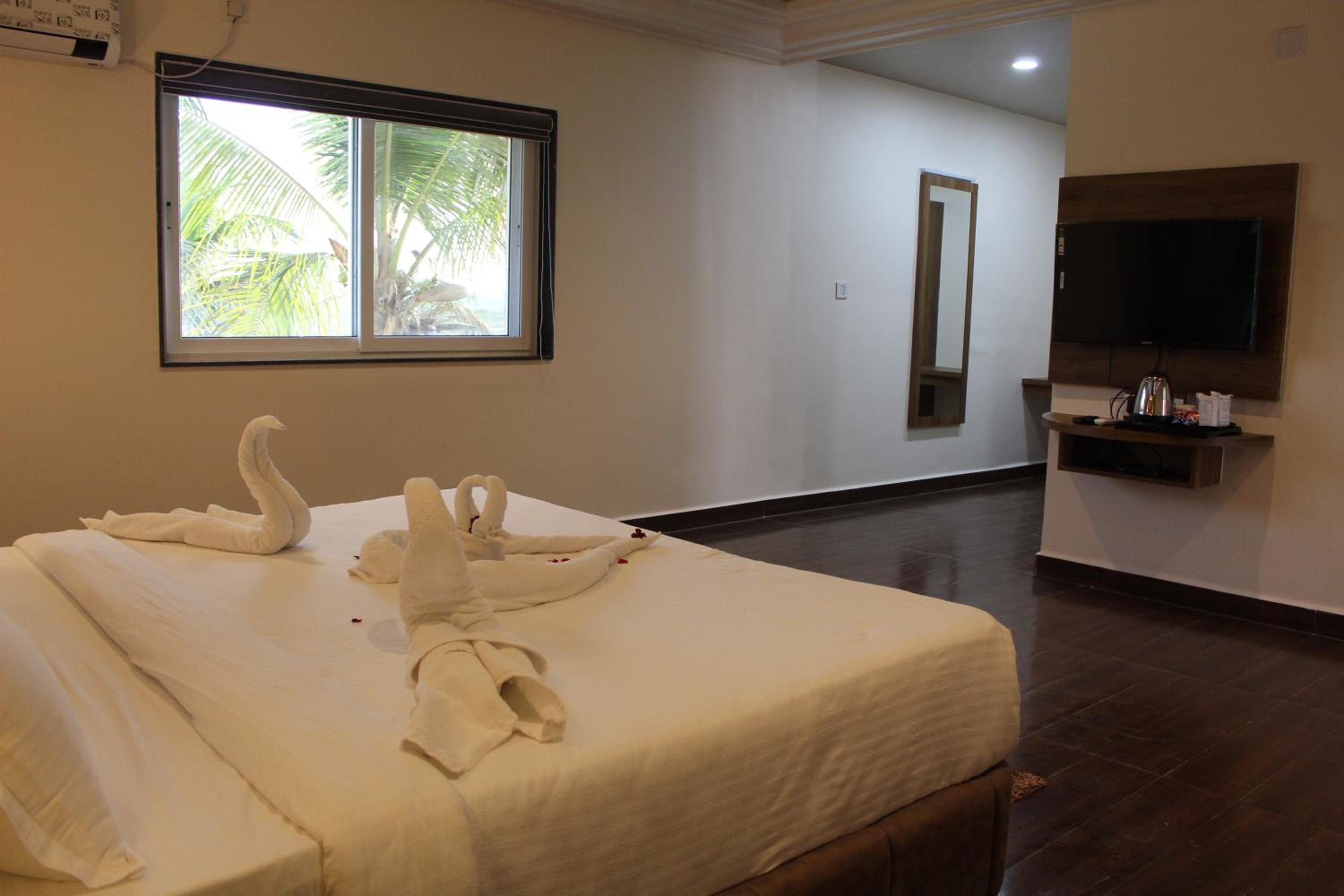 Suite - Photo 7