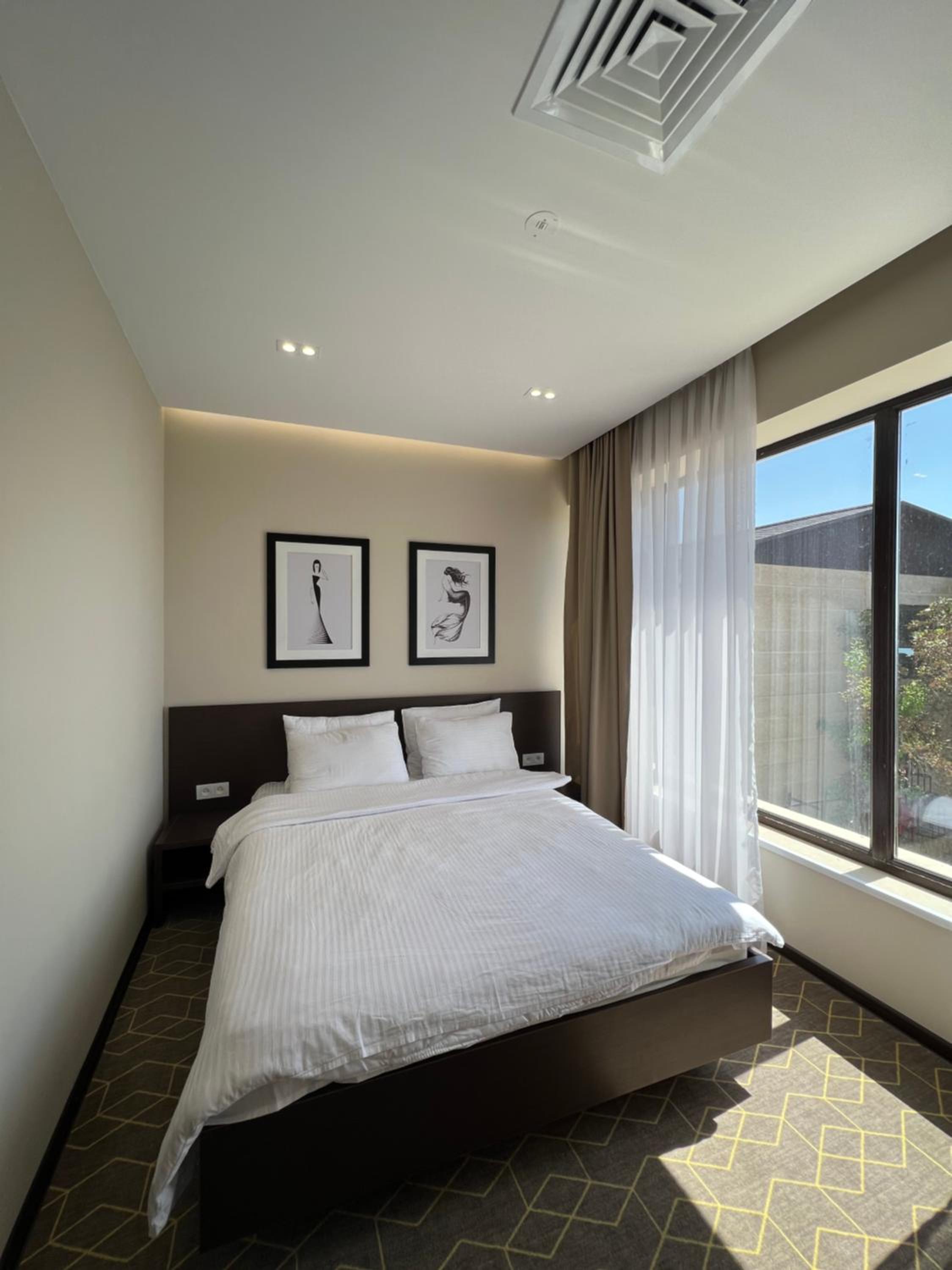 Budget Double Room photo 3
