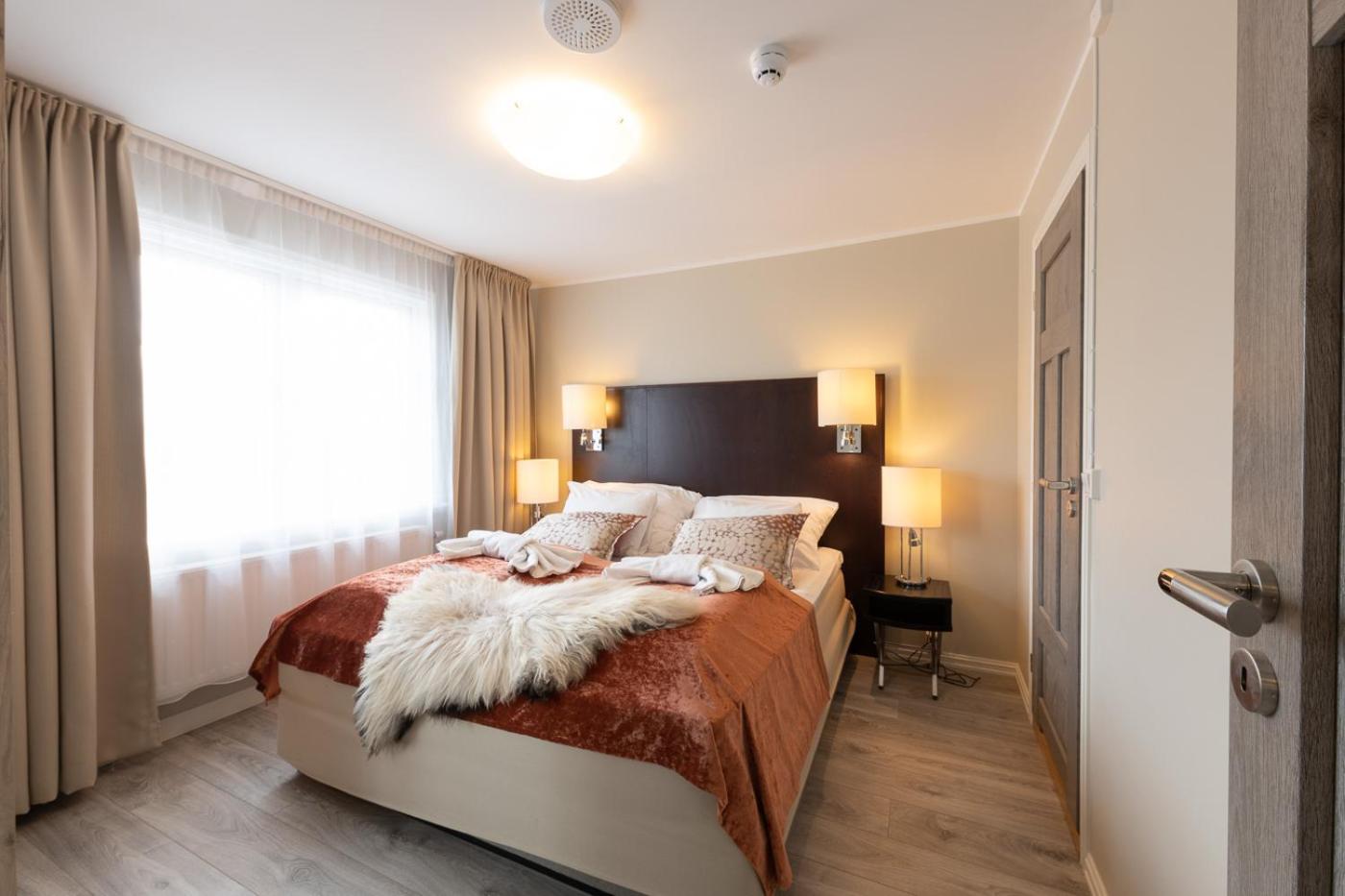 Suite with Mountain View