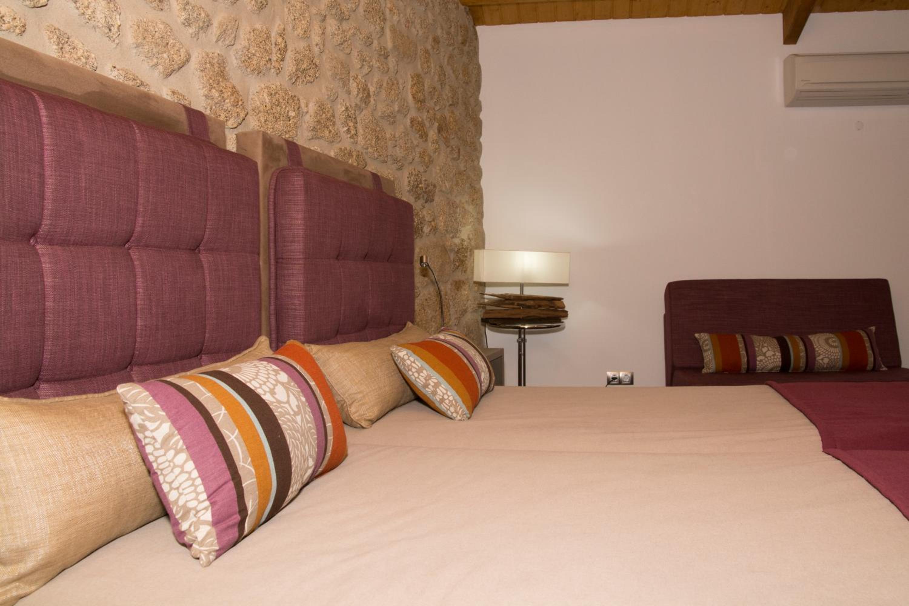 Twin Room - Photo 1