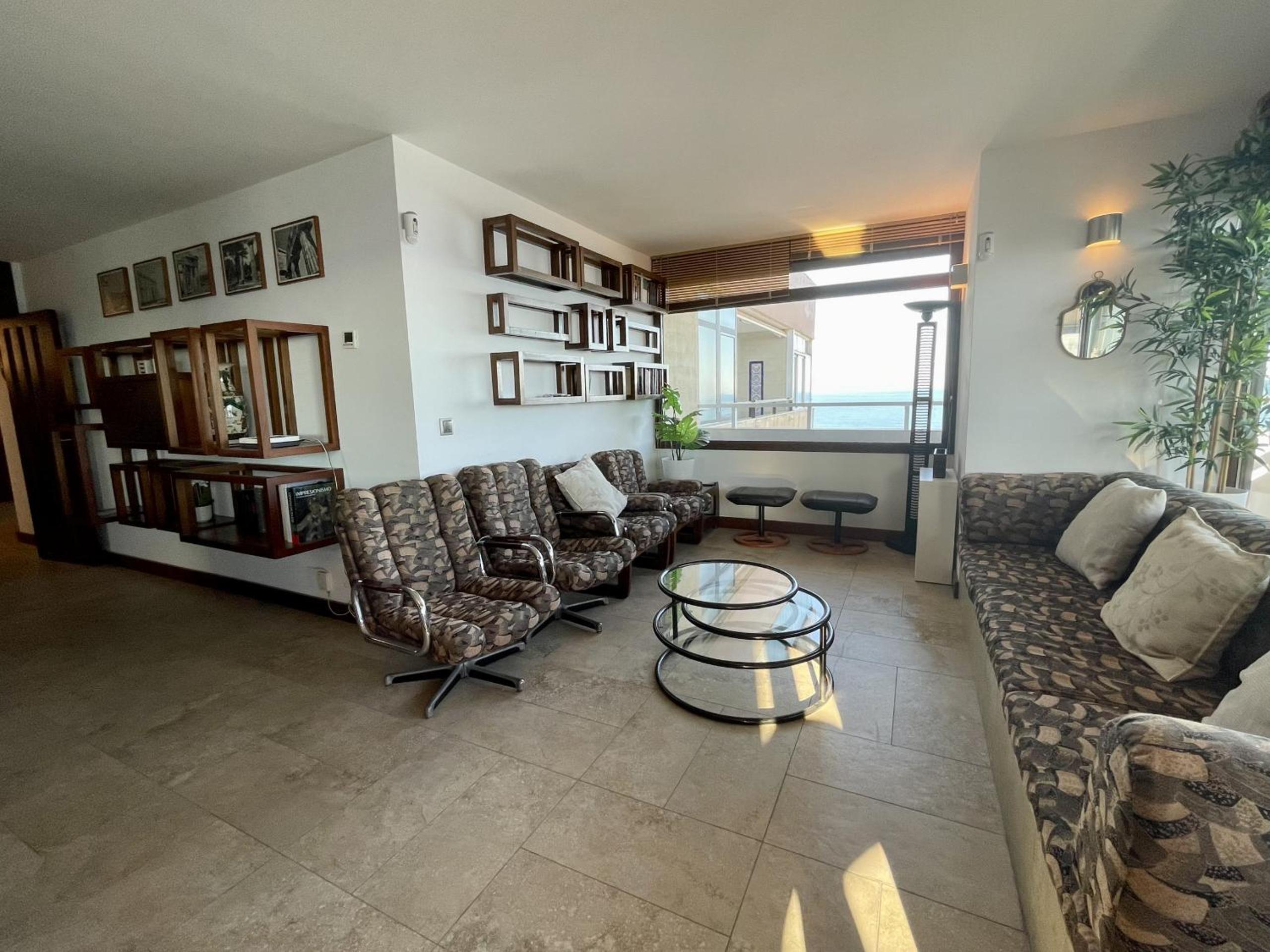 Apartamento con vista al mar