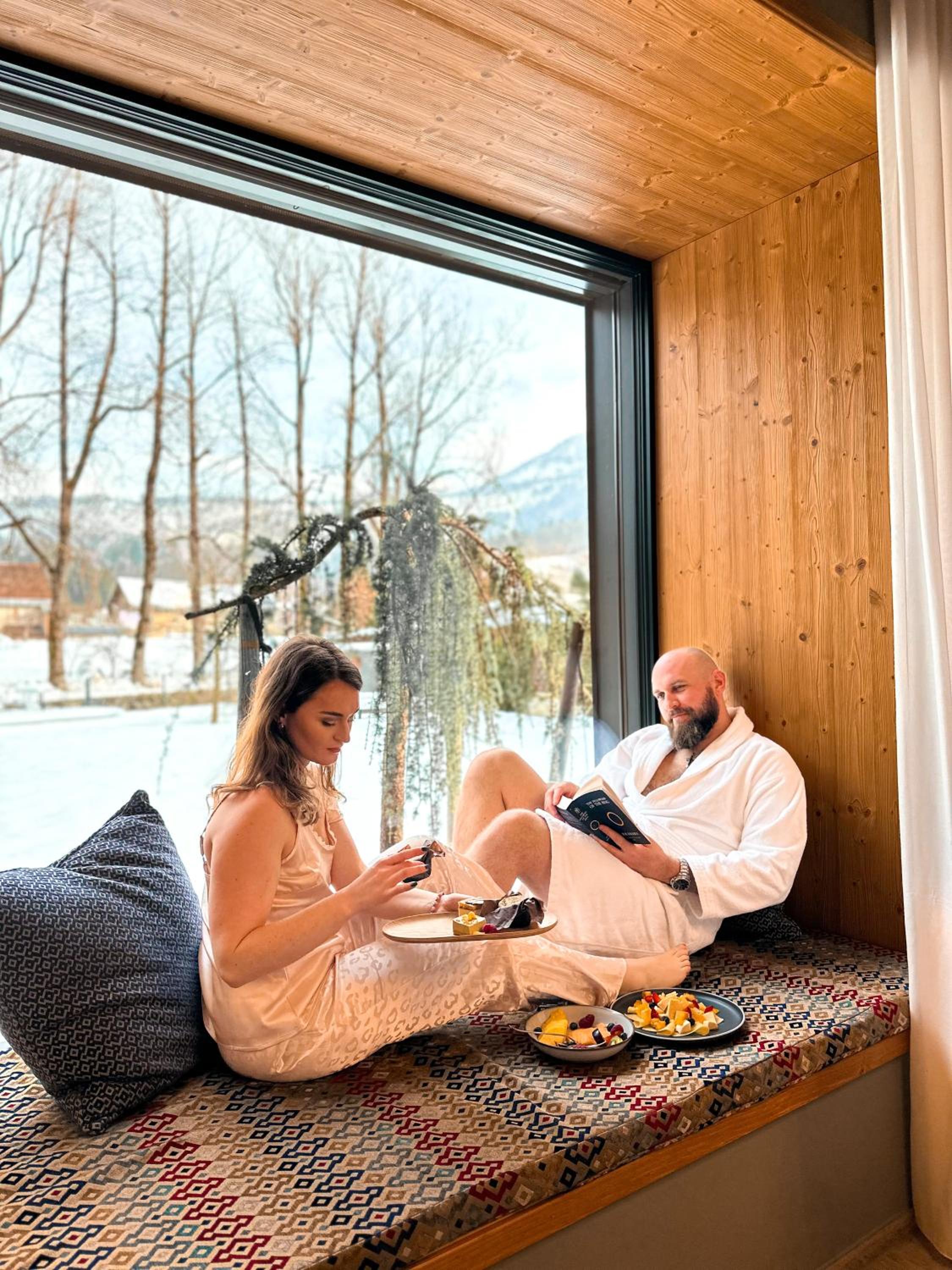 Deluxe Double Room with River View - Photo 9