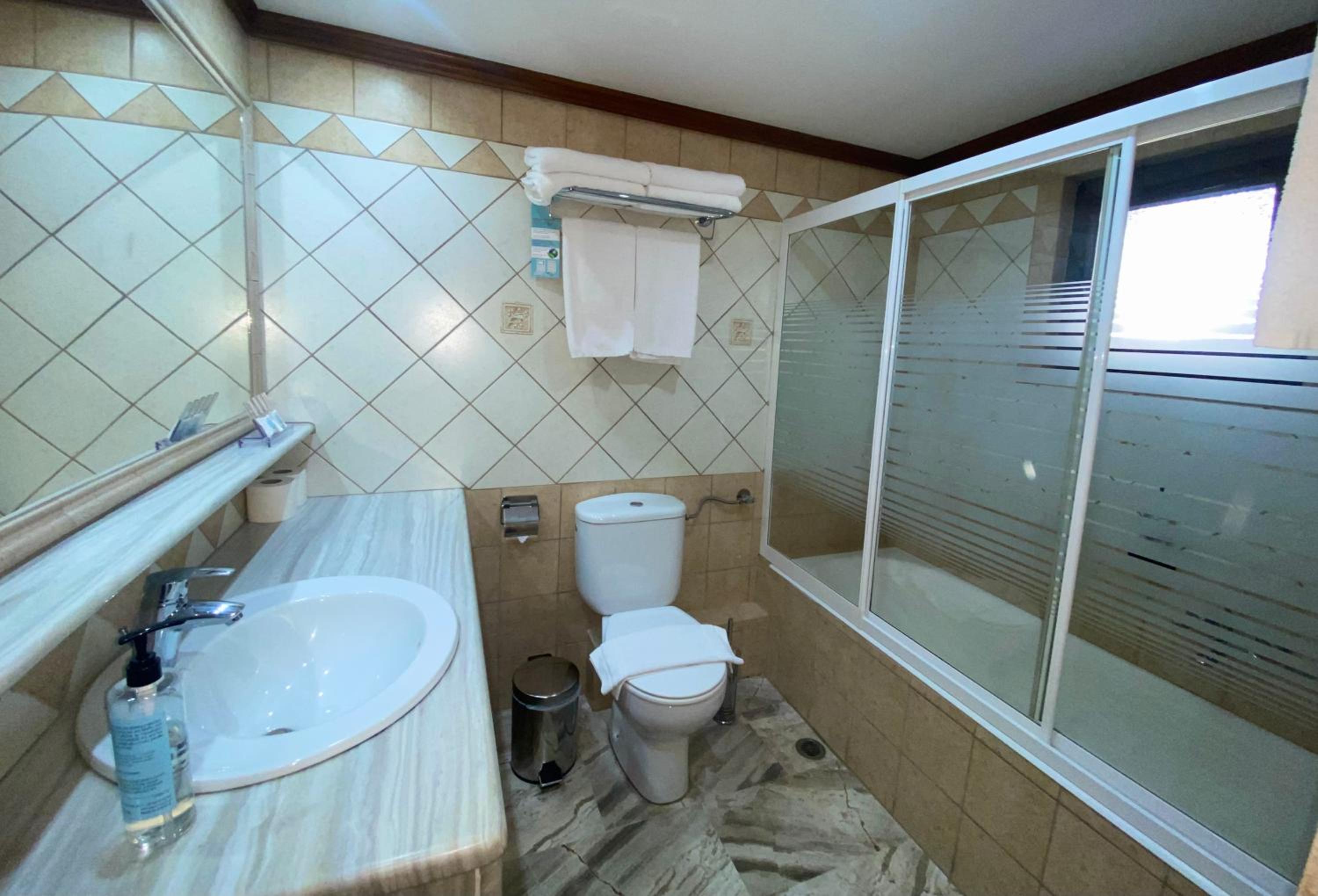 Large Two-Bedroom Apartment photo 3