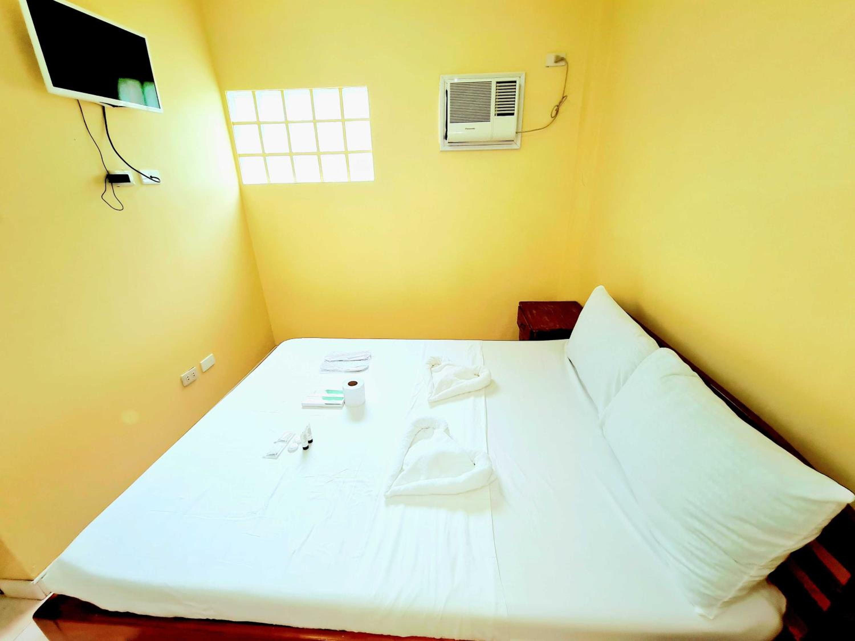 Deluxe Double Room - Photo 7