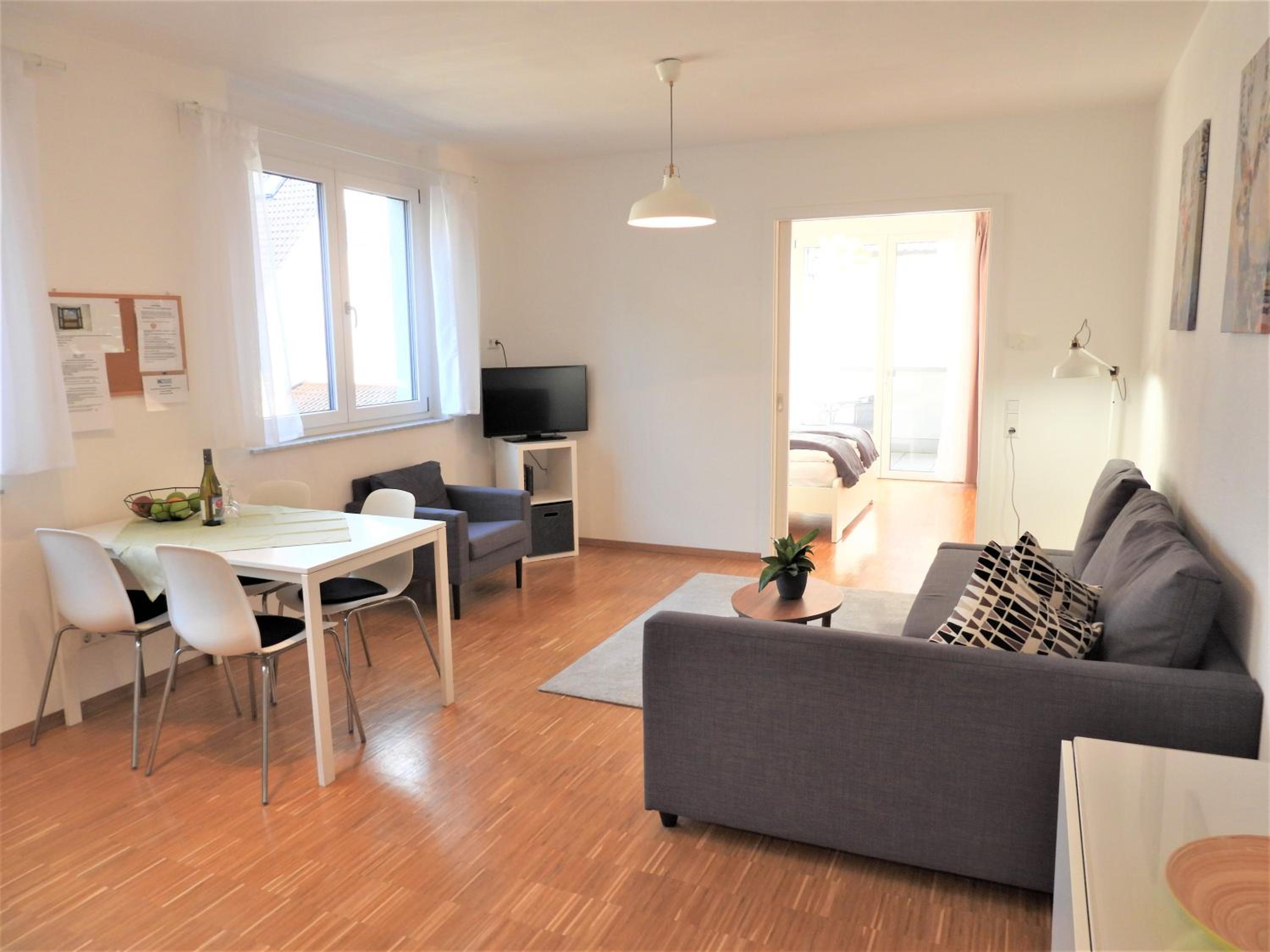 One-Bedroom Apartment L4 photo 2