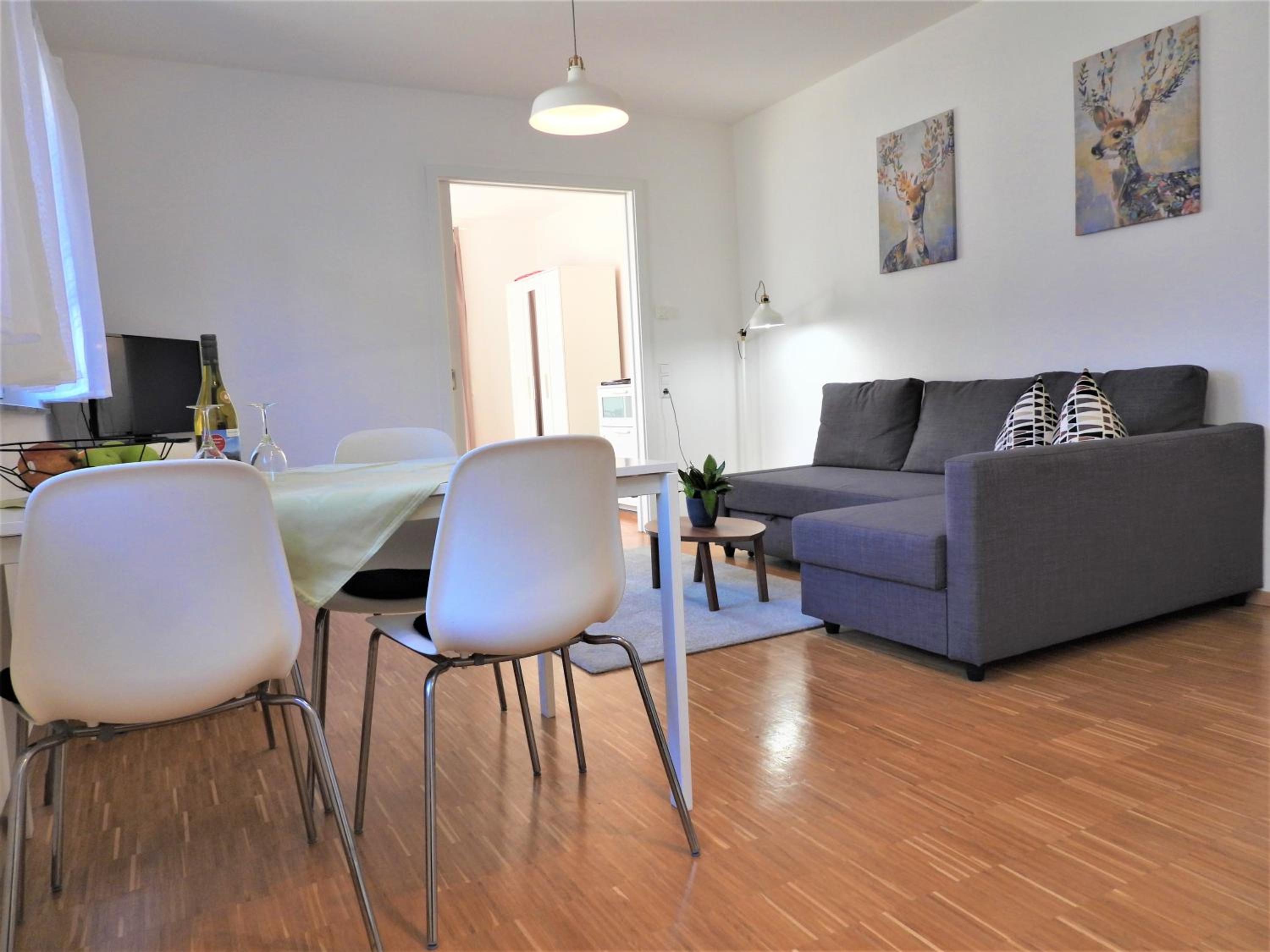 One-Bedroom Apartment L4 photo 3