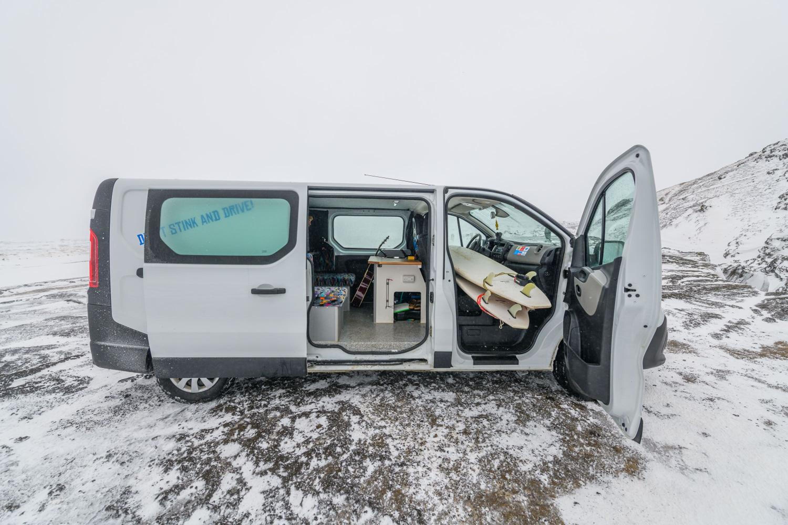 Automatic Renault Trafic BA Campervan or similar (with heater) photo 2