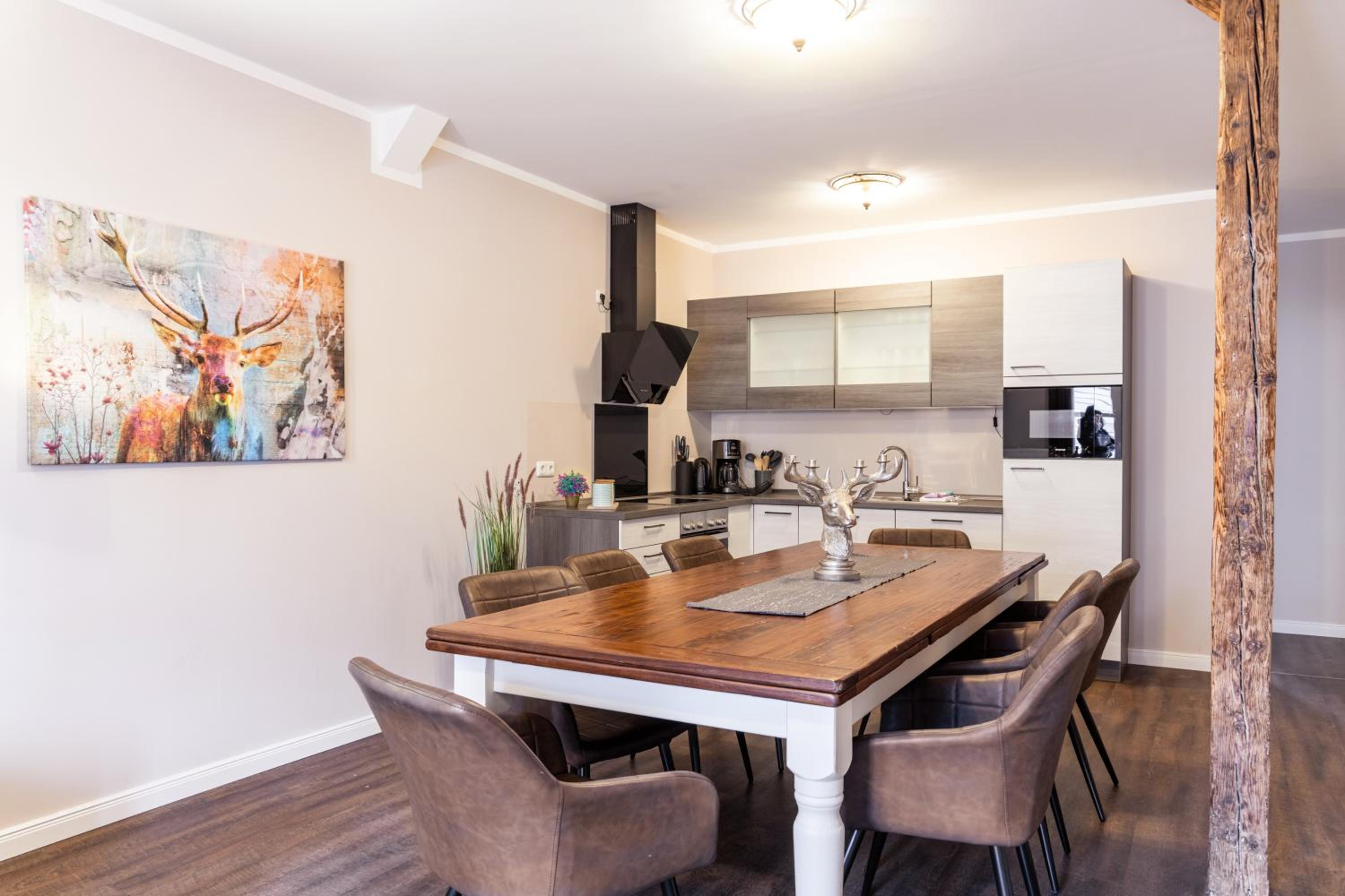 Three-Bedroom Apartment with Terrace photo 2