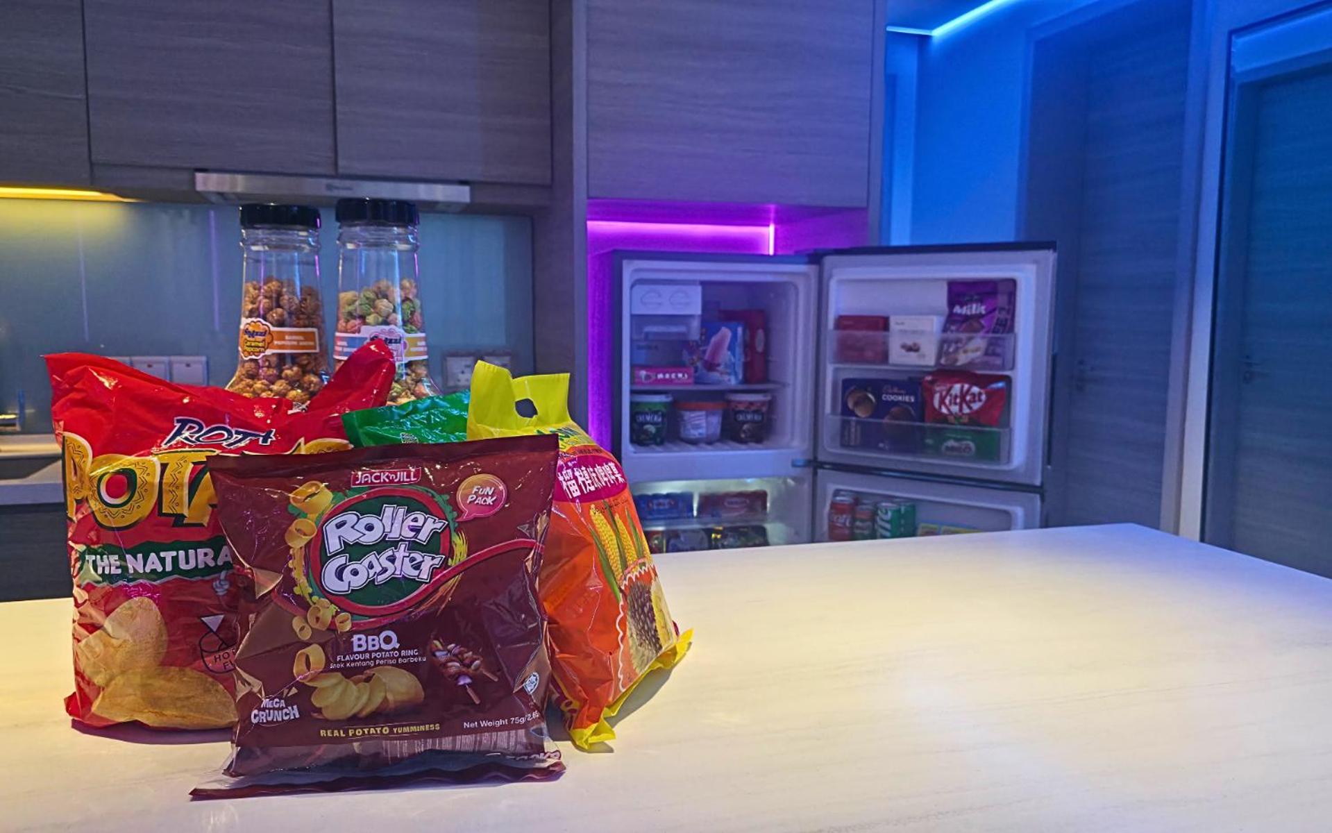 Theme Room - Binge & Bites One Bedroom Executive King