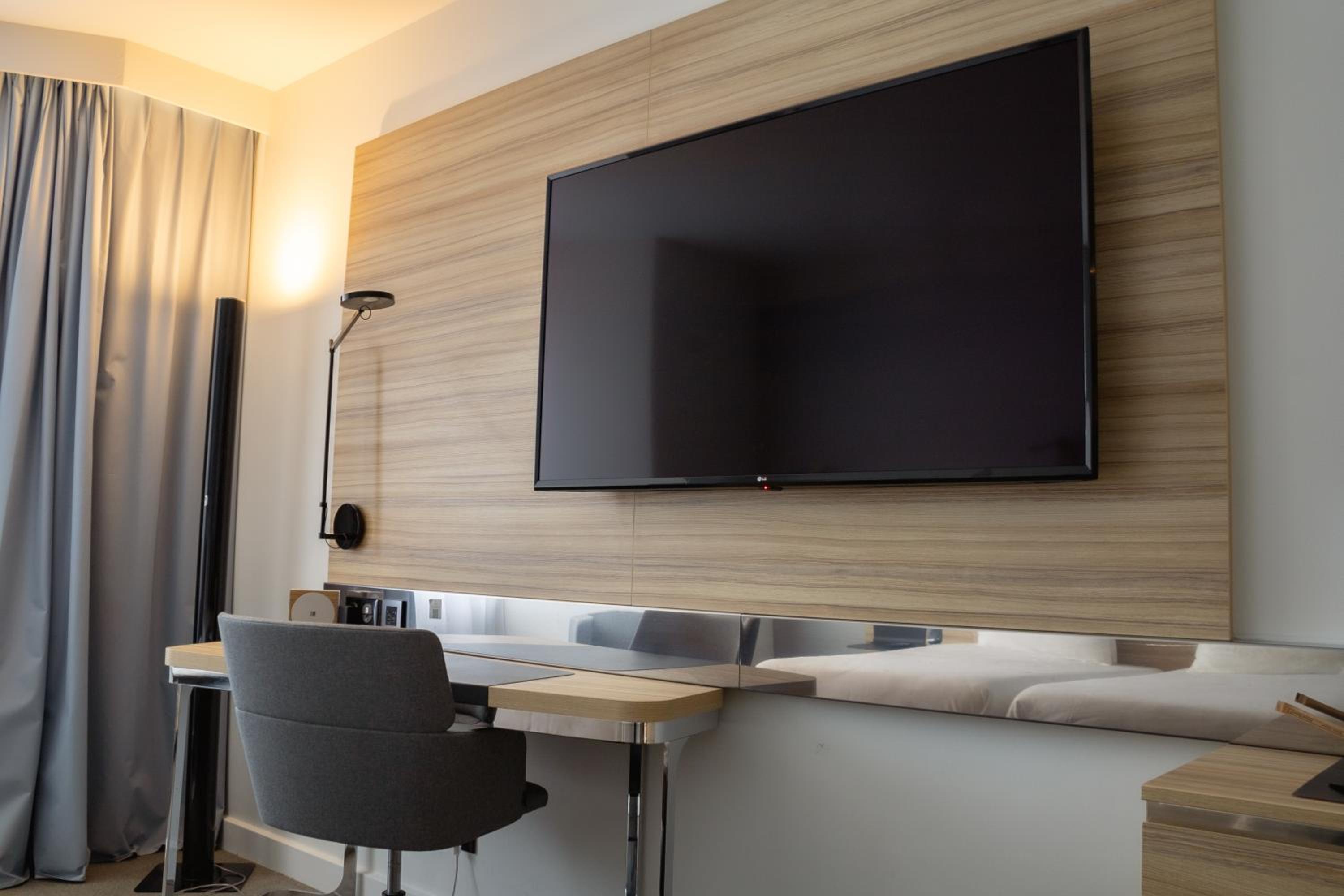 Standard Twin Room - Photo 9