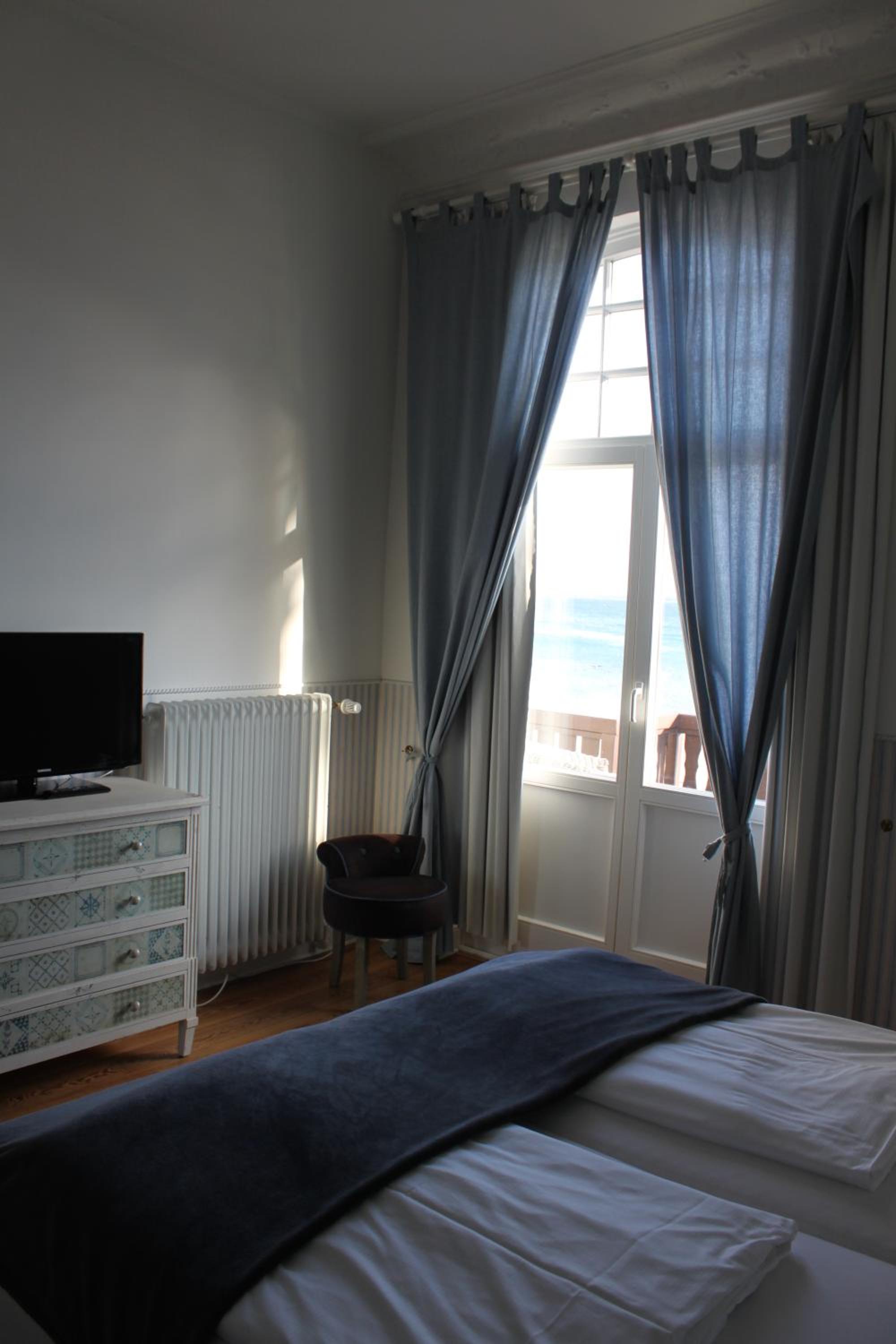 Doppelzimmer Meerblick und Balkon photo 3