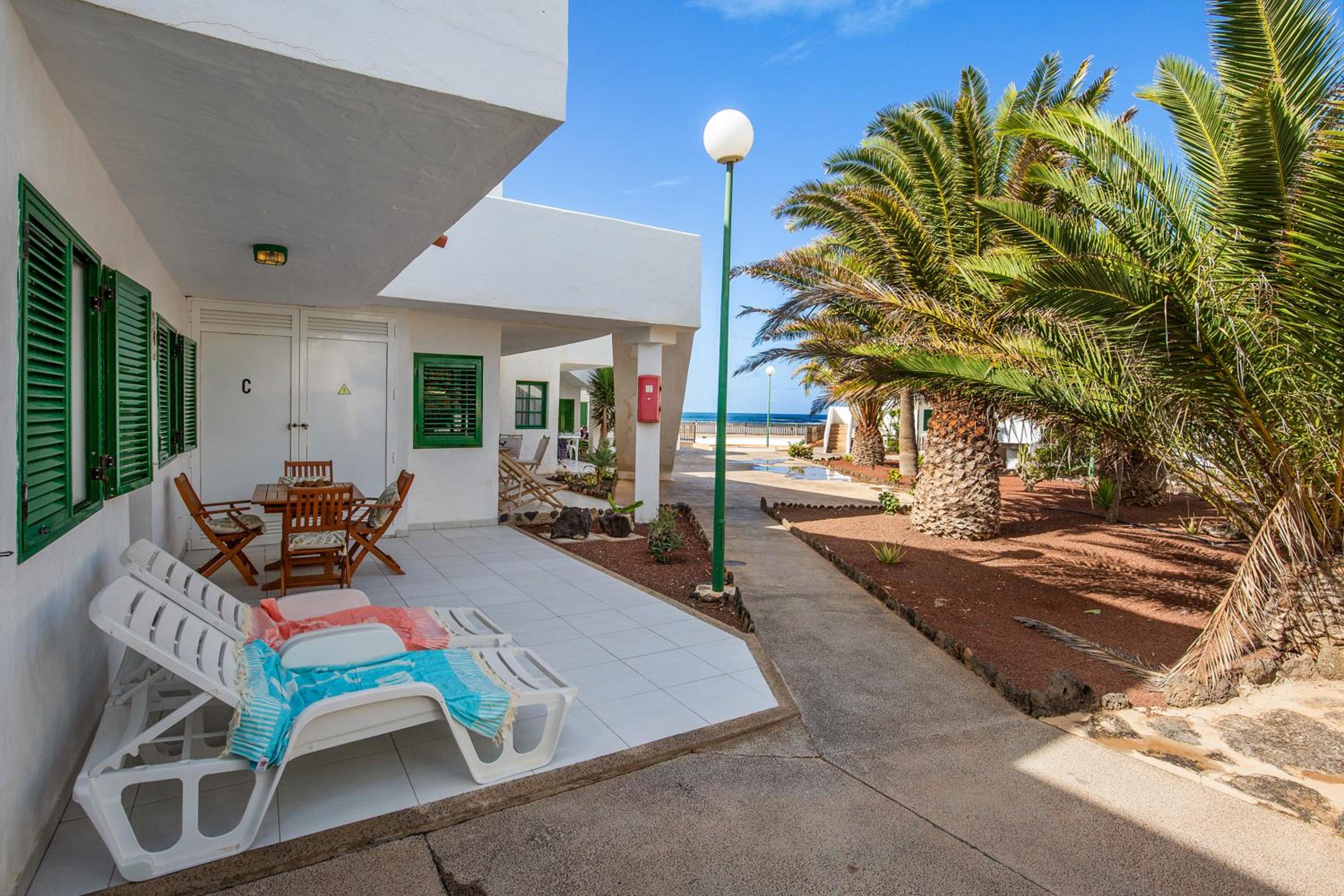 One-Bedroom Apartment - Oceanfront photo 3
