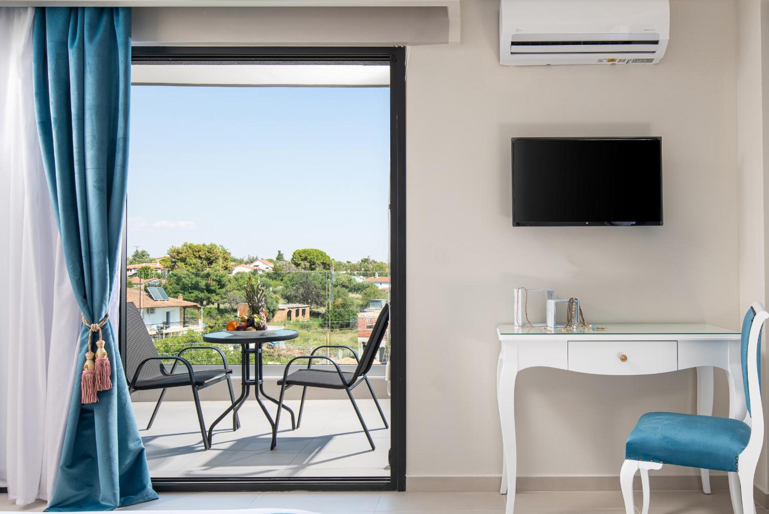 Studio with Garden View - Photo 9