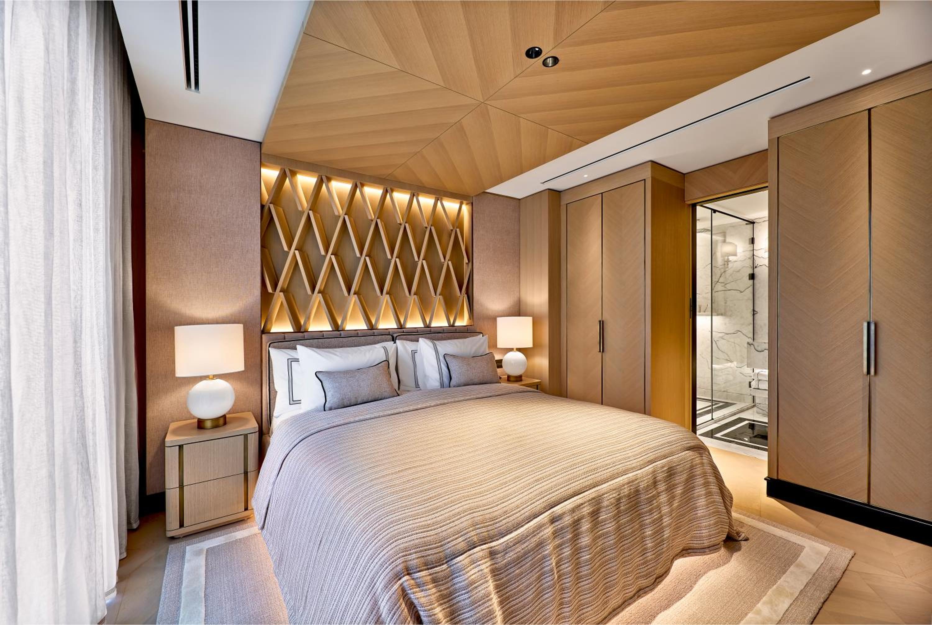 Signature Suite