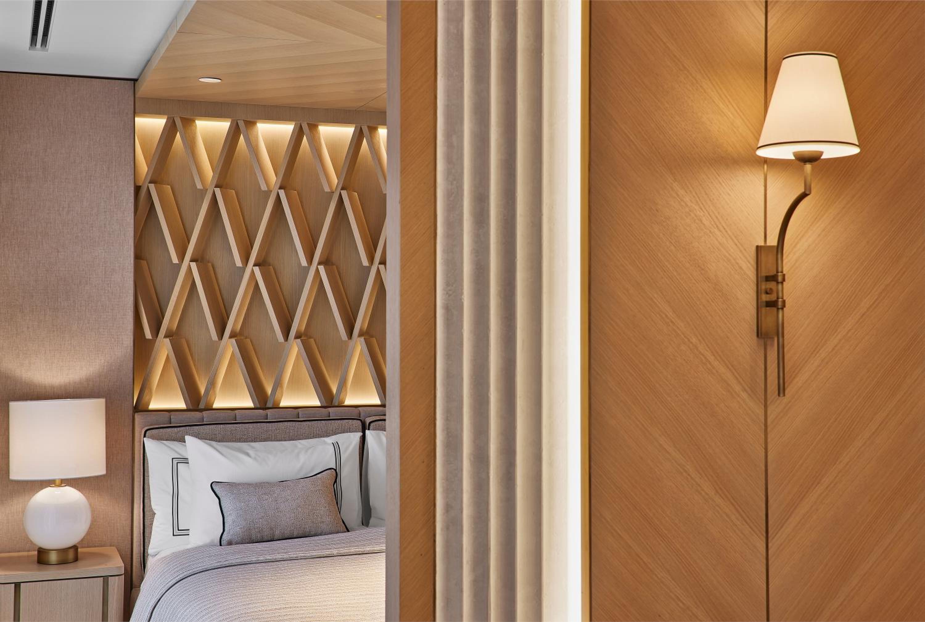 Signature Suite