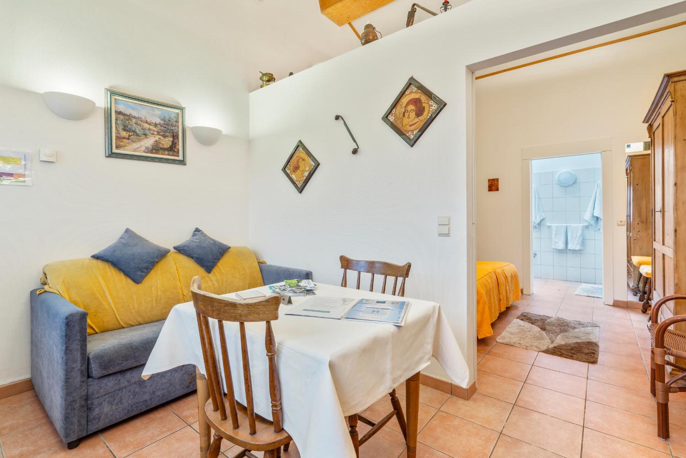 Double Room - Photo 2