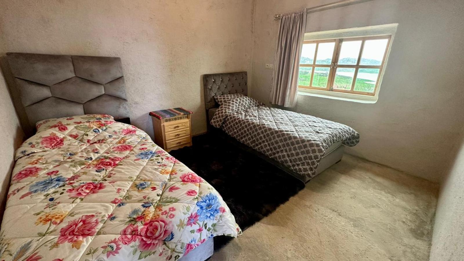 Twin Room with Lake View - Photo 63