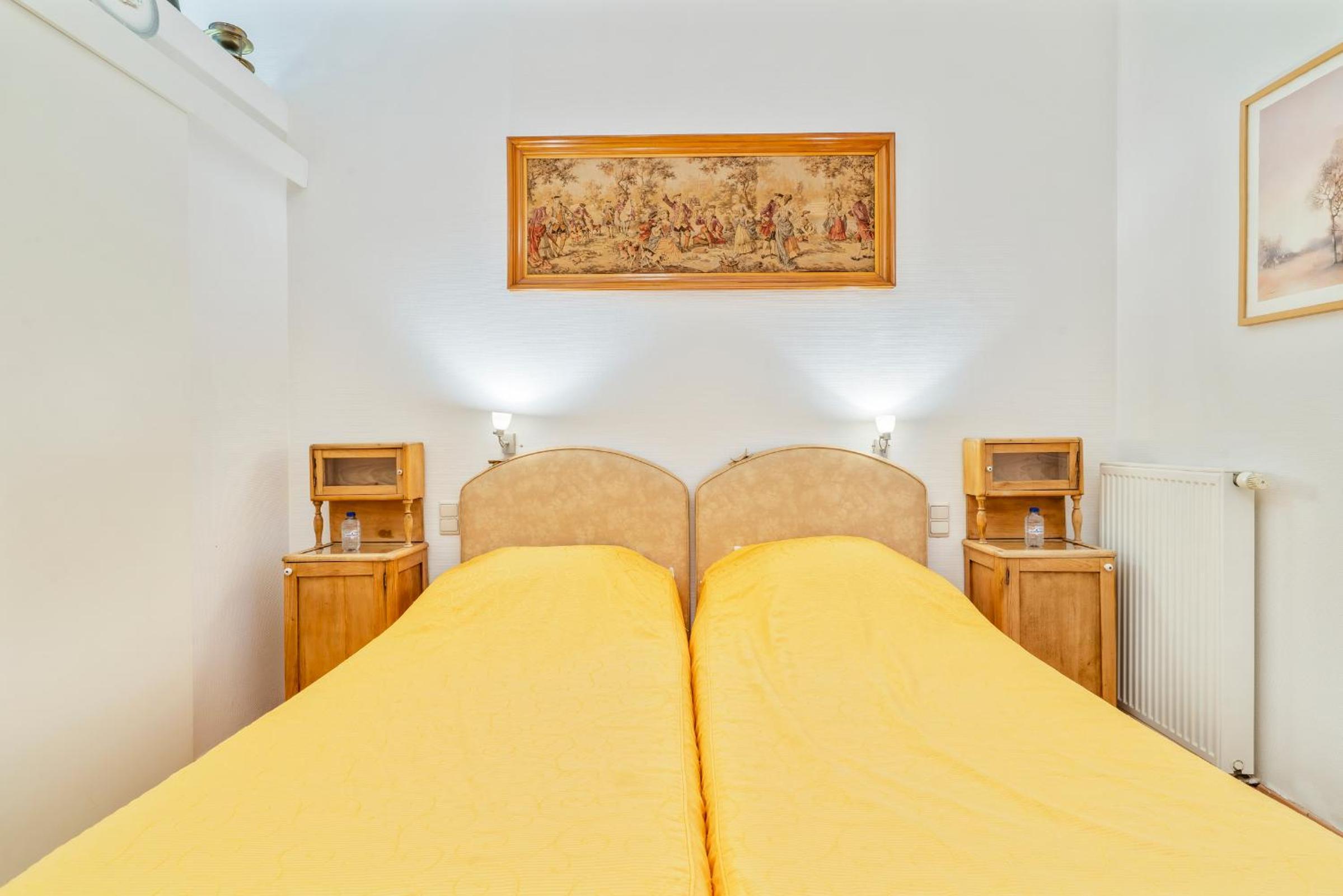 Double Room - Photo 16
