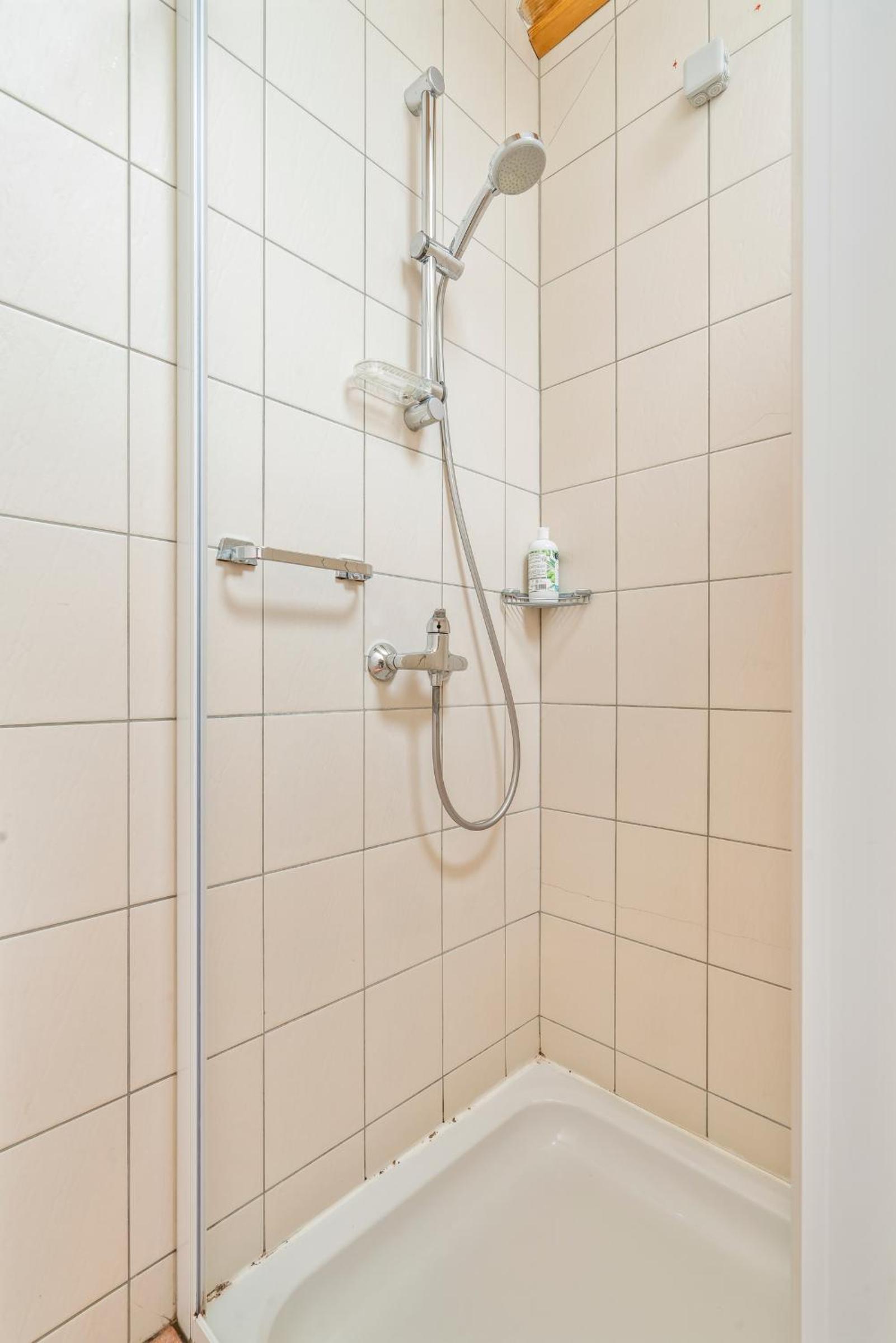 Double Room - Photo 17