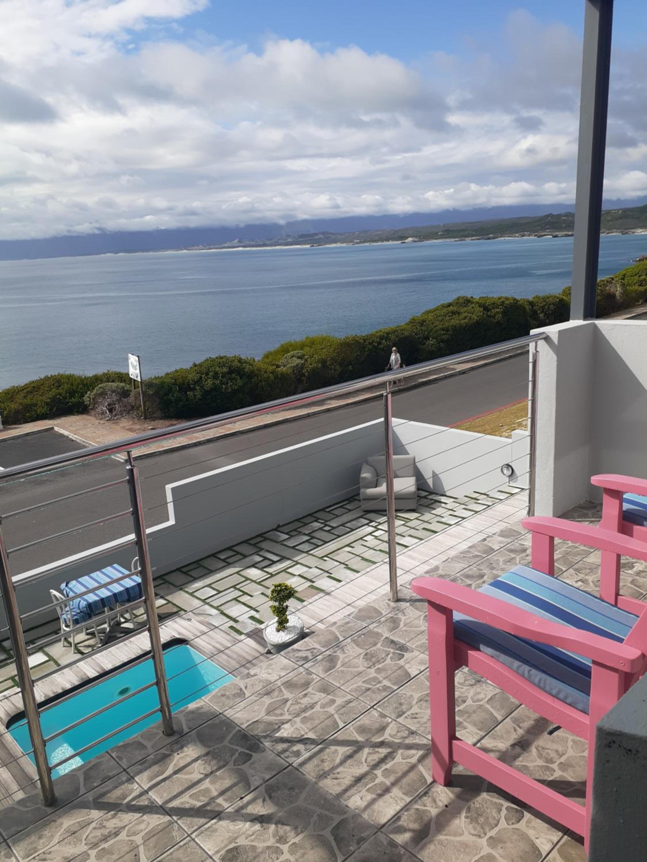 Deluxe Double Room with Balcony photo 3