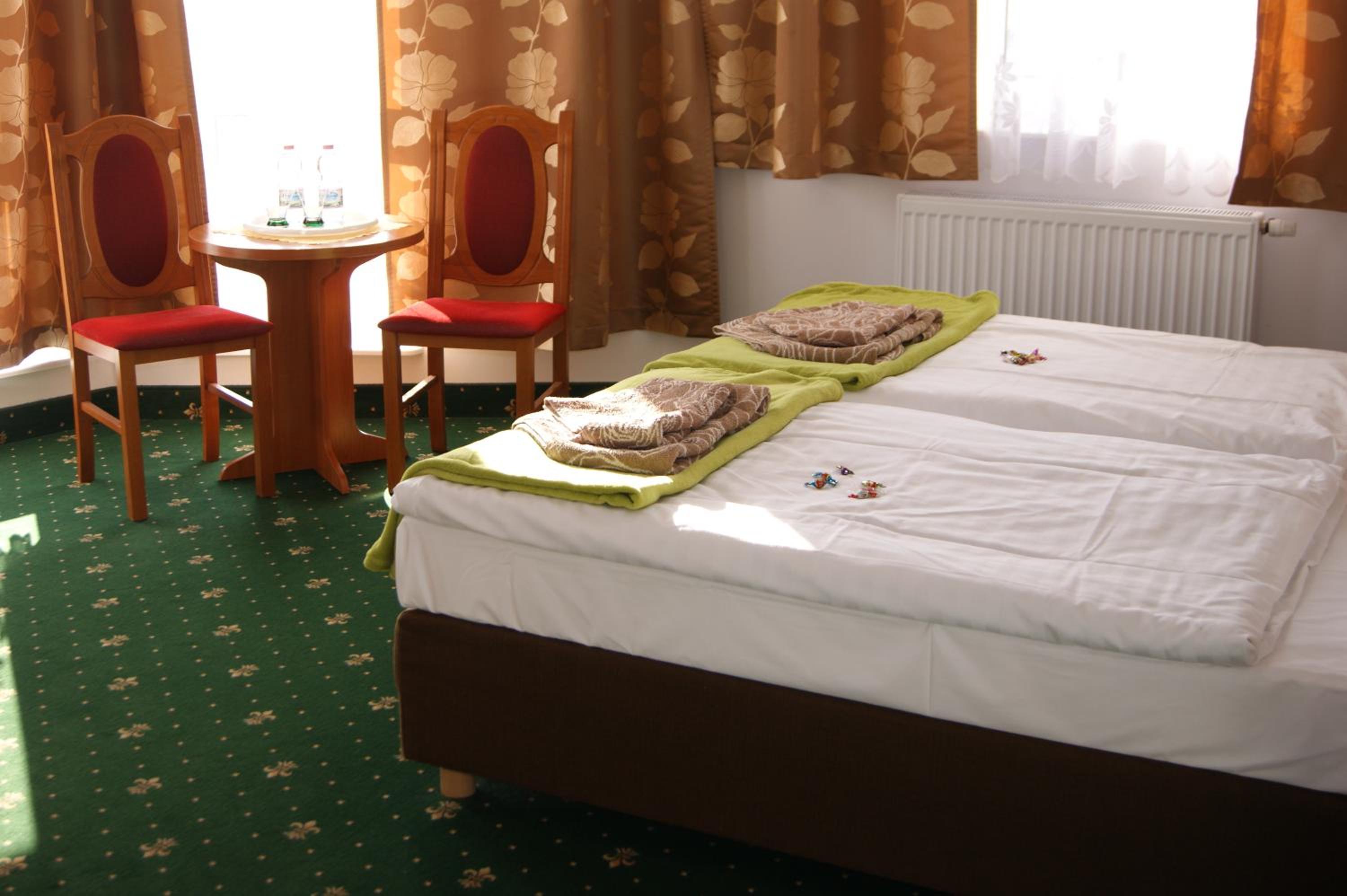 Double or Twin Room with Balcony photo 3