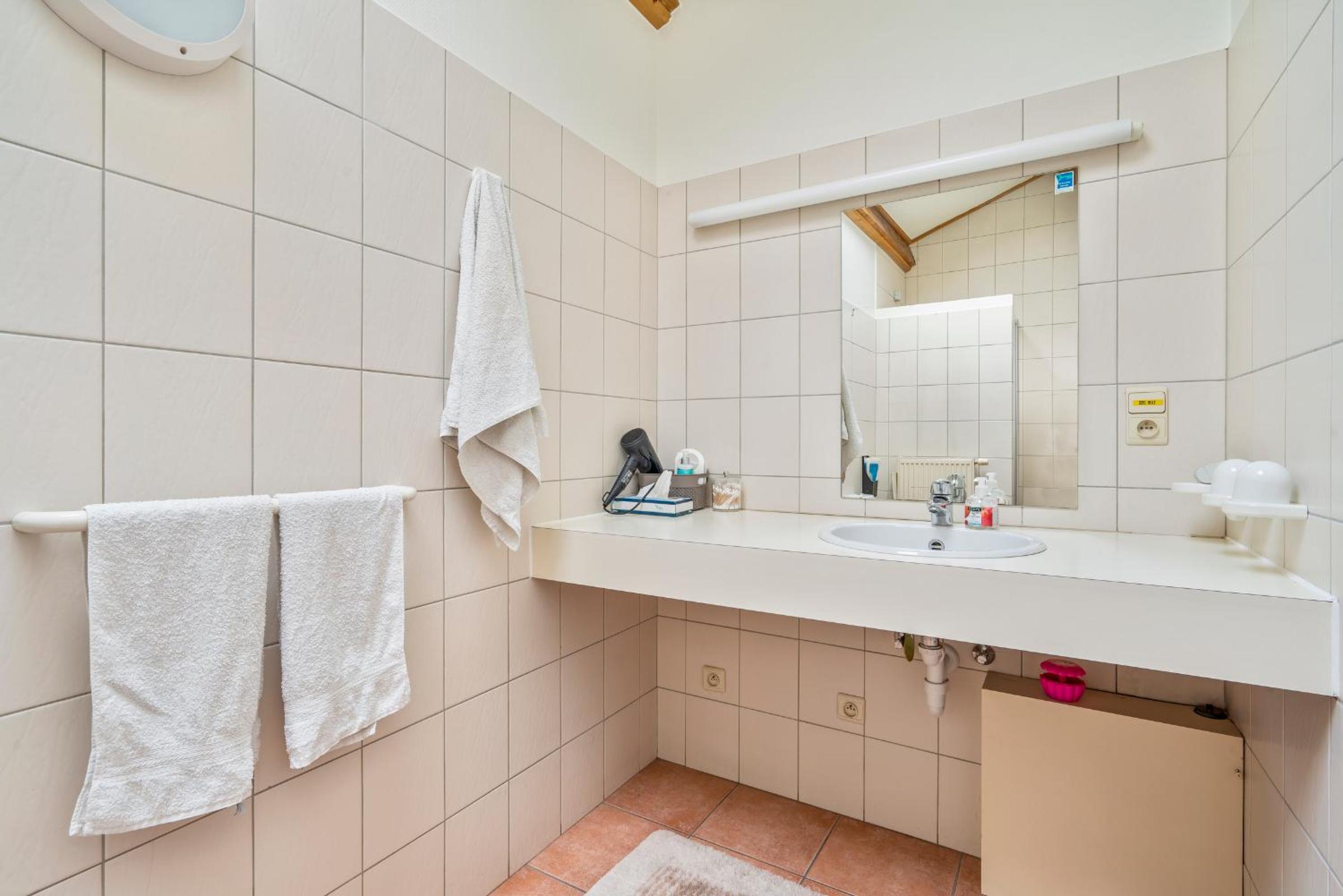 Double Room - Photo 26