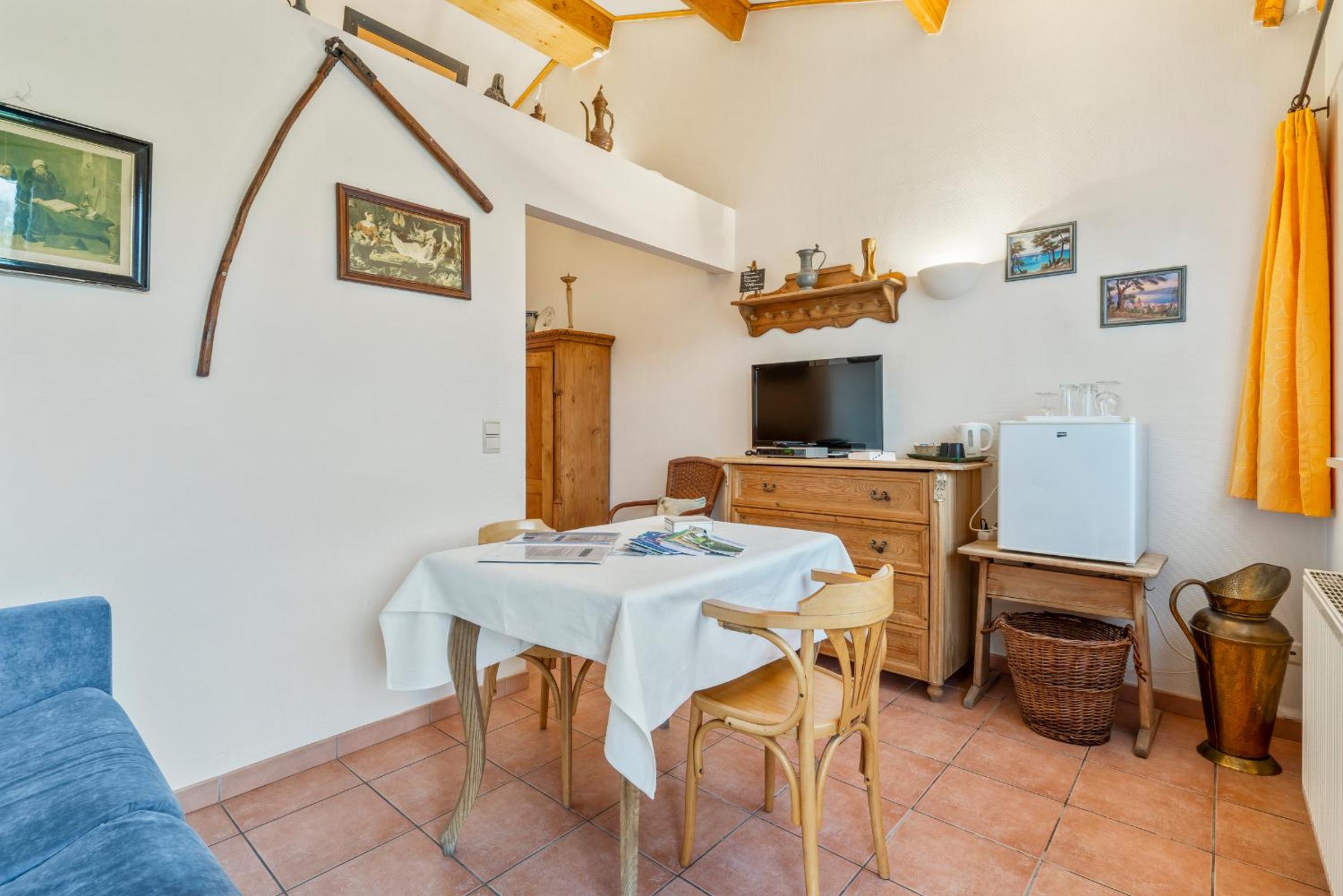 Double Room - Photo 33