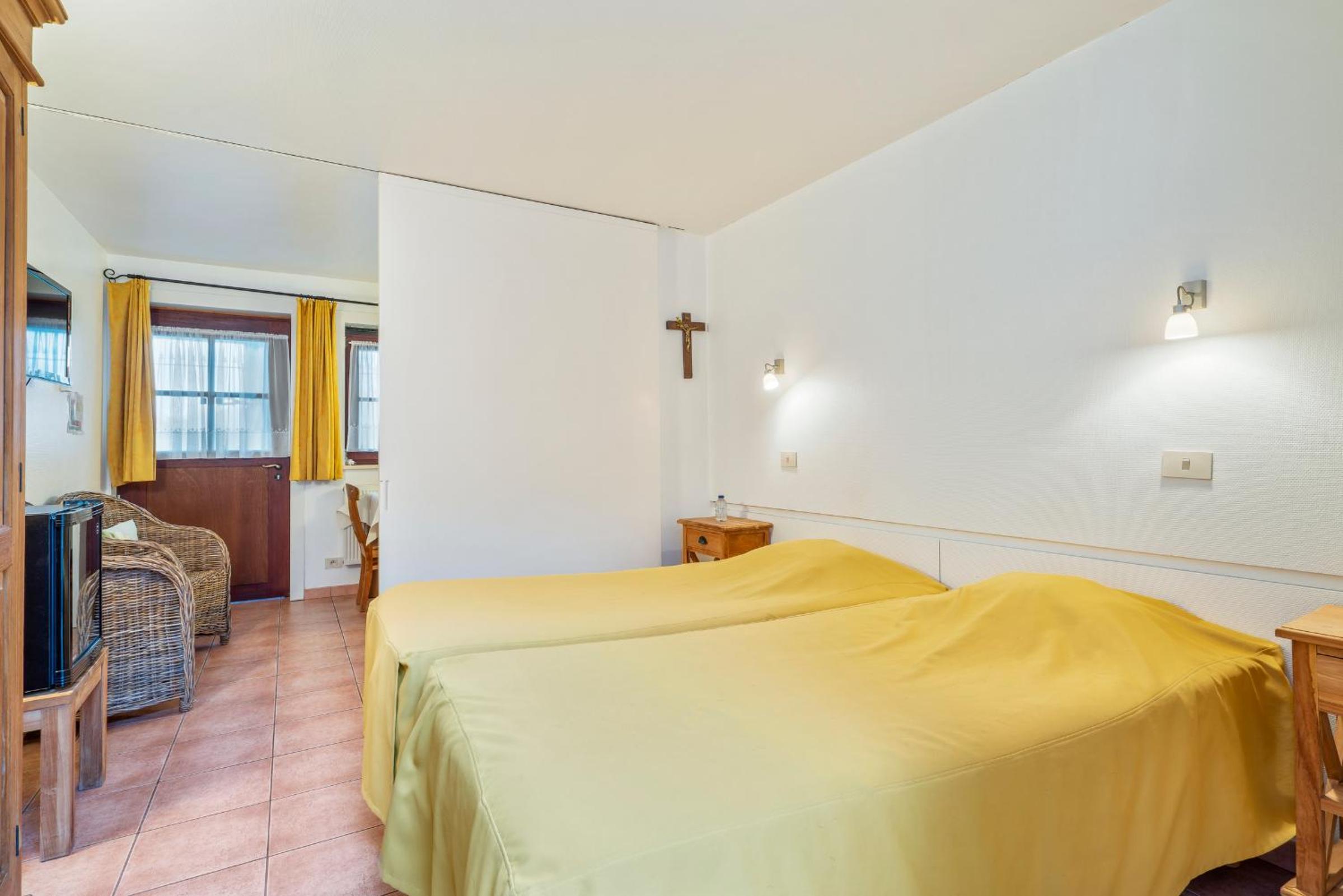 Double Room - Photo 3